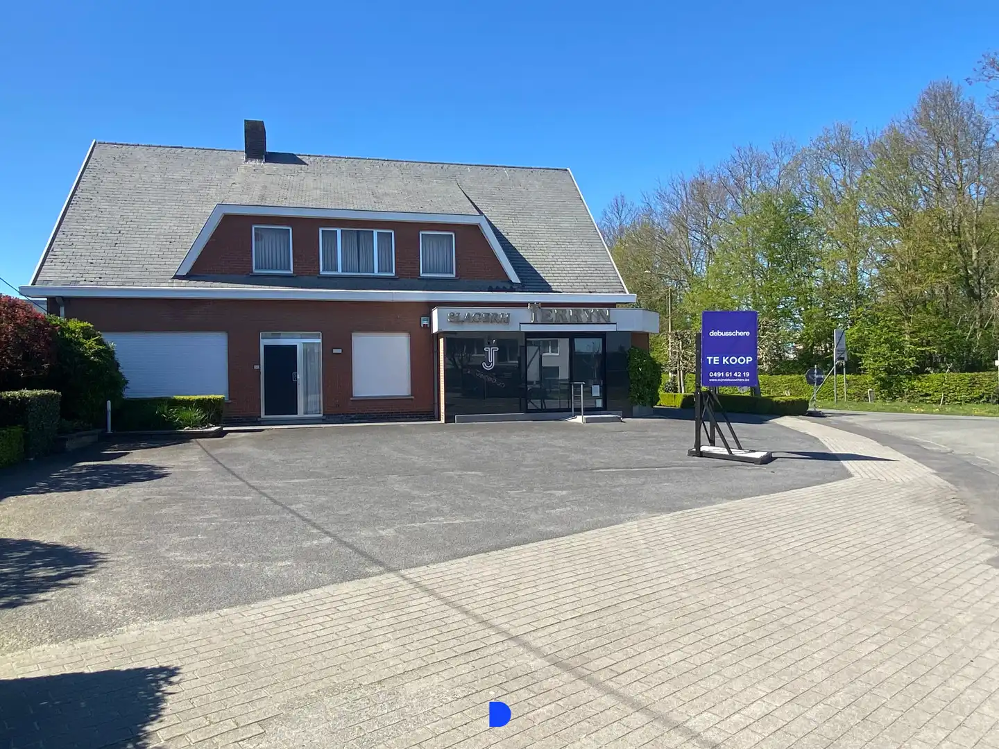 Handelspand met woonst op commerciële ligging. foto 2