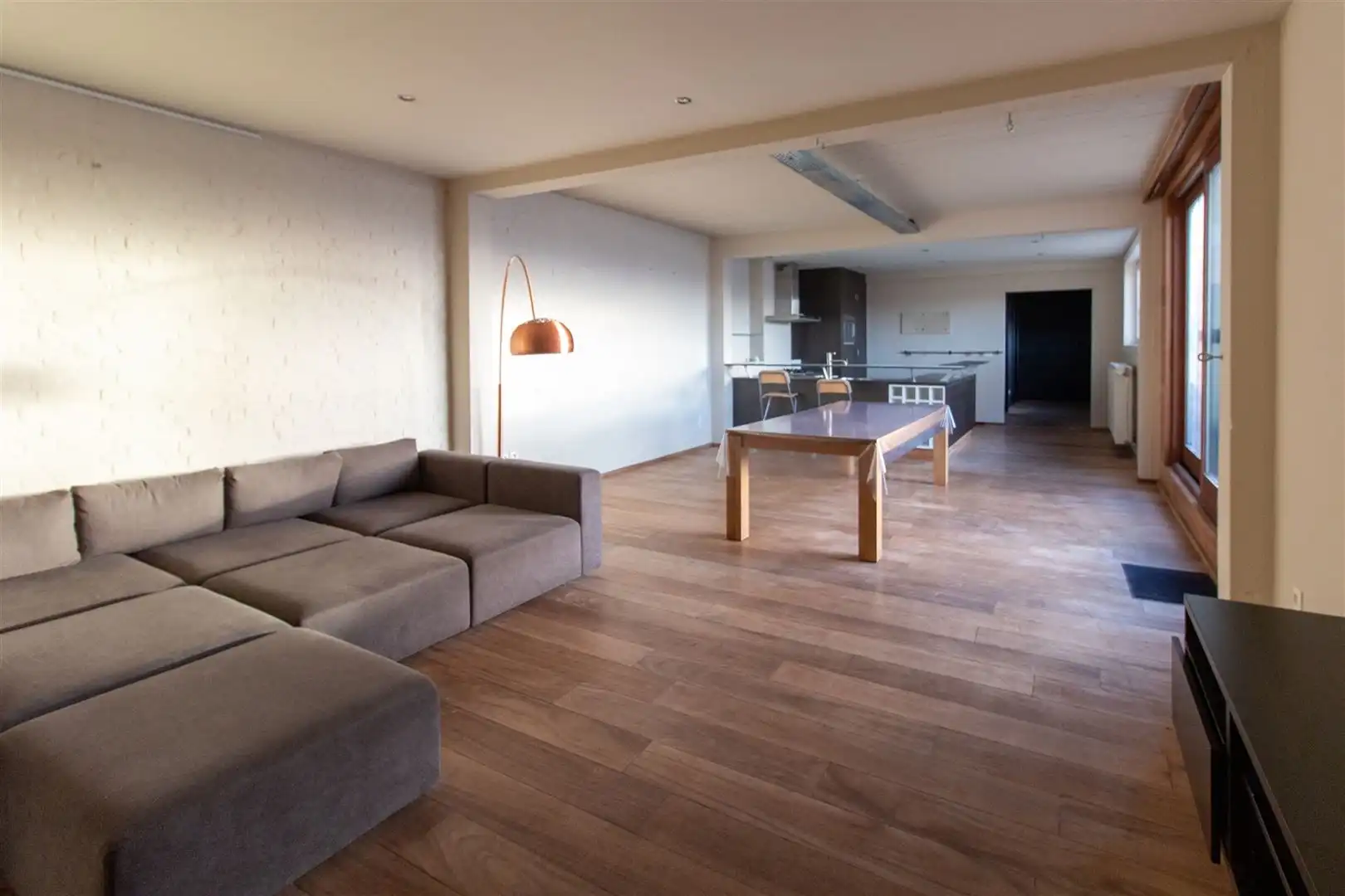 Appartement foto {{pictureIndex}}