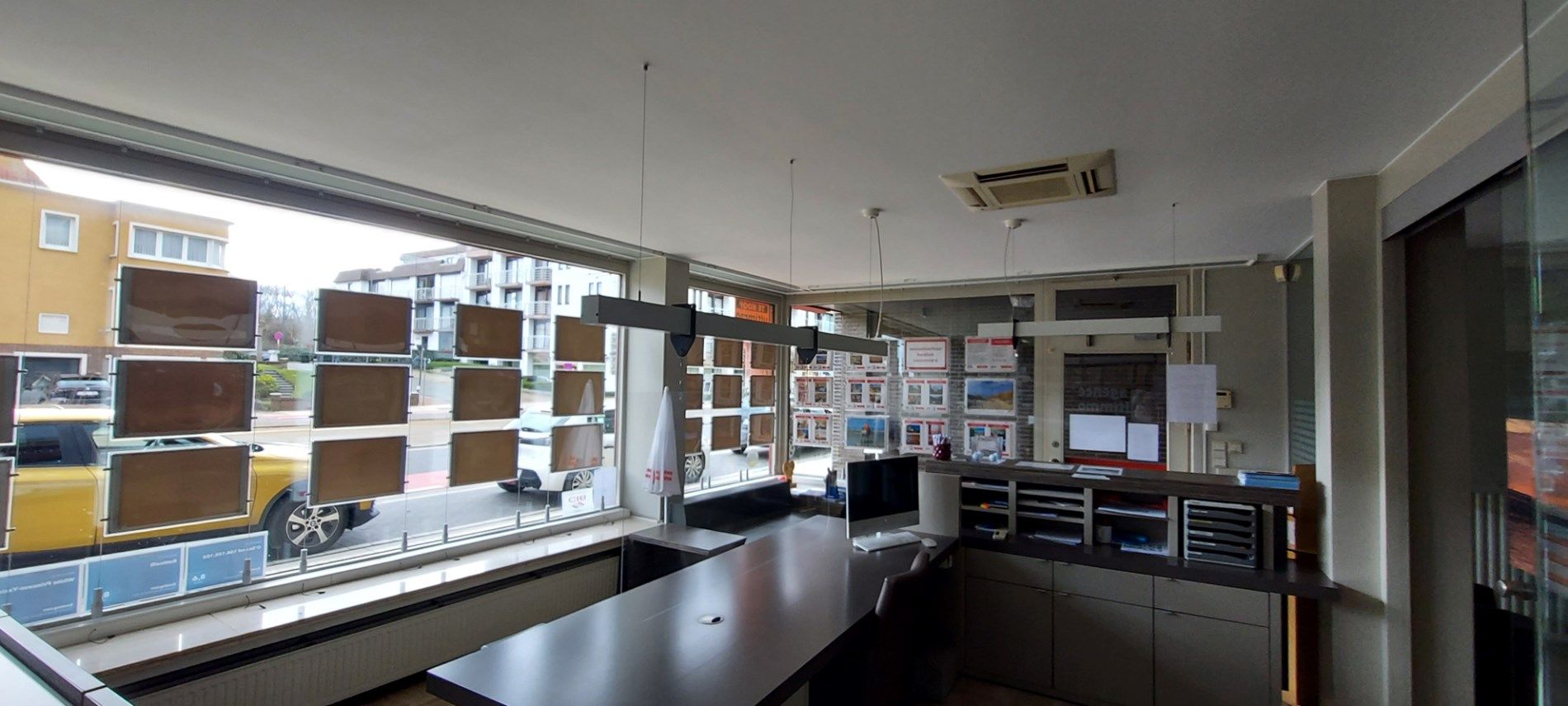 154m² kantoorruimte te huur in het centrum van Oostduinkerke. foto 3