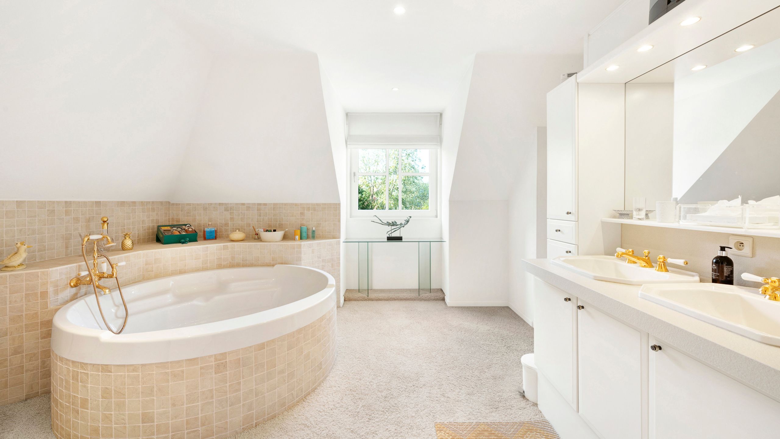 Alleenstaande villa in een rustige, residentiële wijk... foto 34