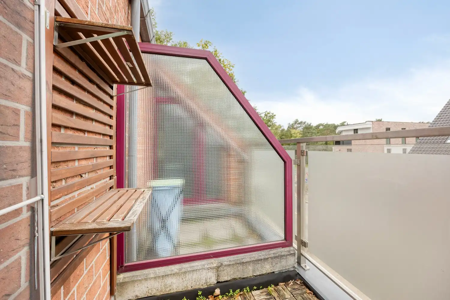 Instapklaar appartement gelegen in Maasmechelen foto 7