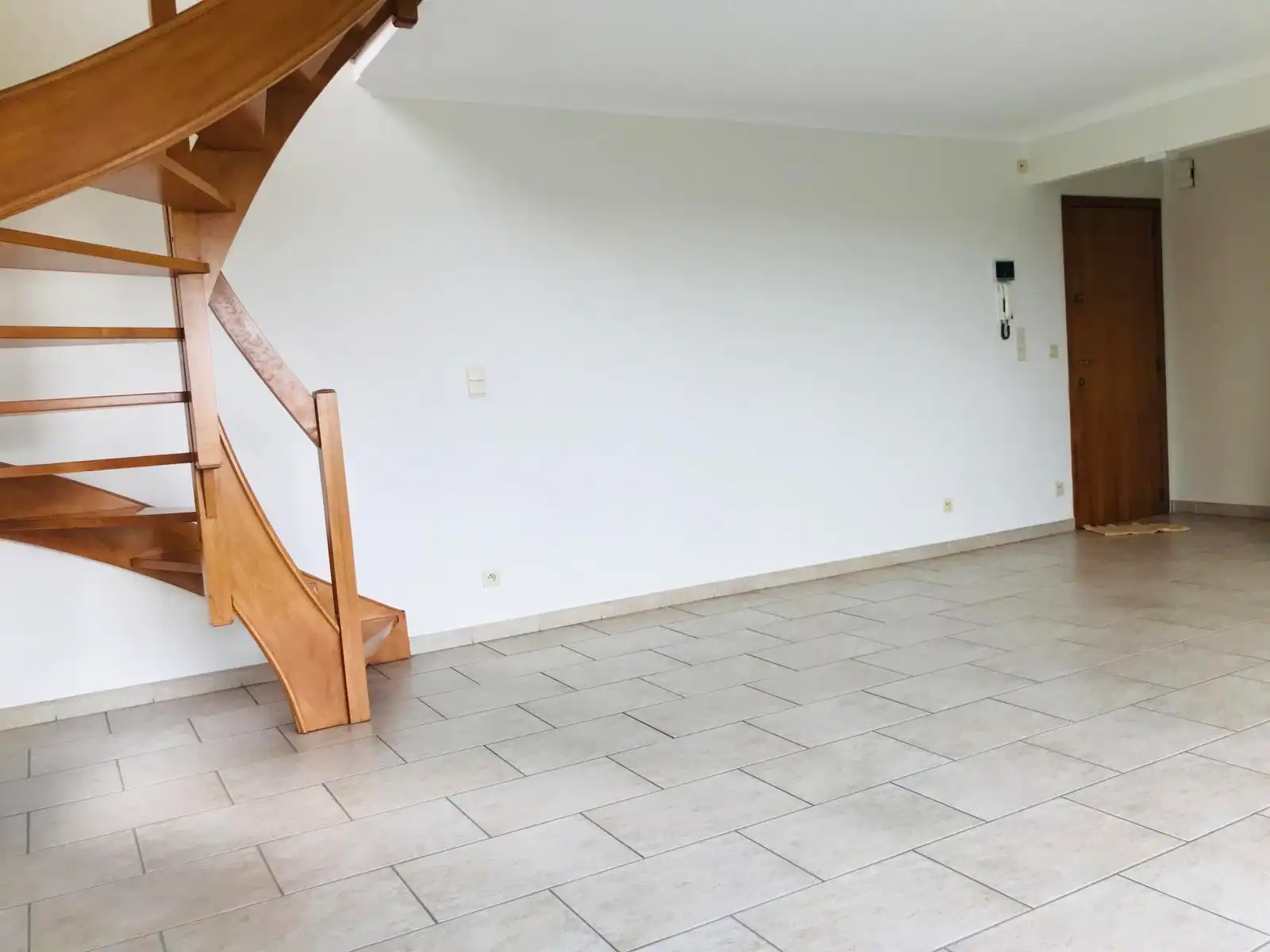 Mooi appartement nabij centrum Tienen met 2 slpks en garage. foto 6