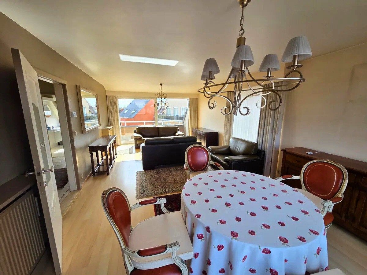 Zonovergoten centraal gelegen appartement met 2 slaapkamers. foto 4