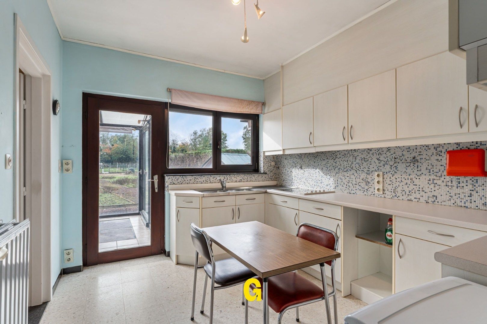 ** IN OPTIE ** Vrijstaande split-level woning met zuid gerichte tuin op 14a 49ca, in een geliefde buurt vlakbij het centrum foto 13