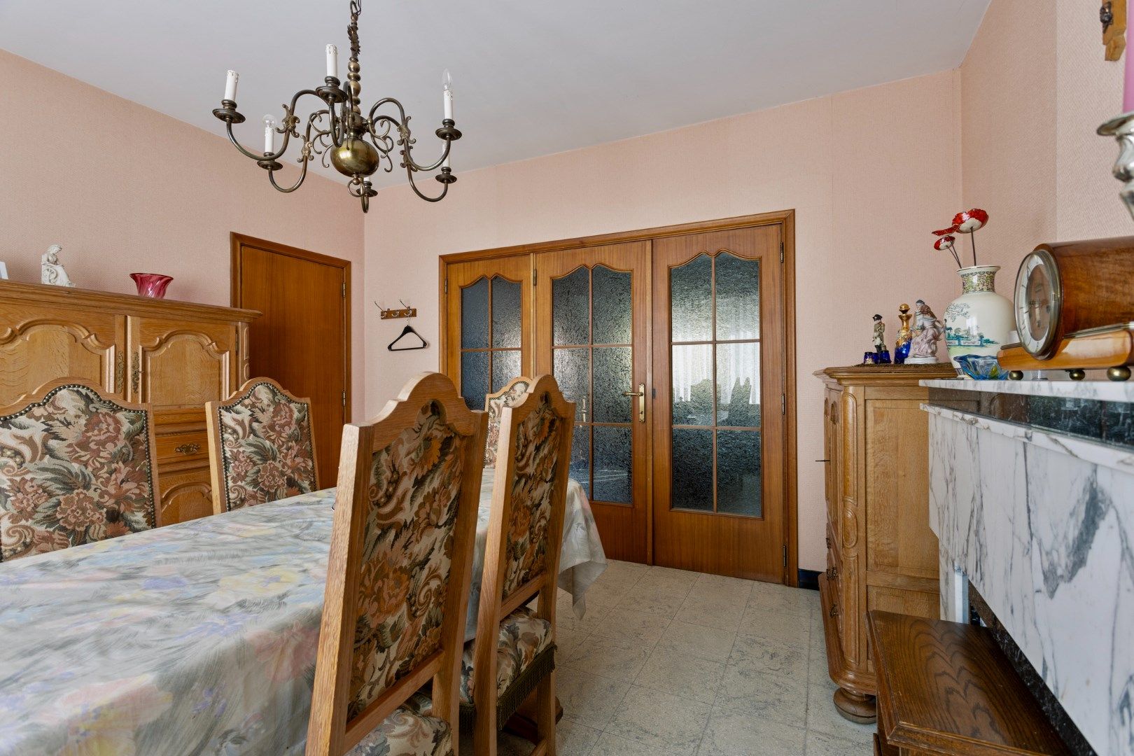 Ruime woning met bebouwbare tuin en achterliggende gronden foto 6