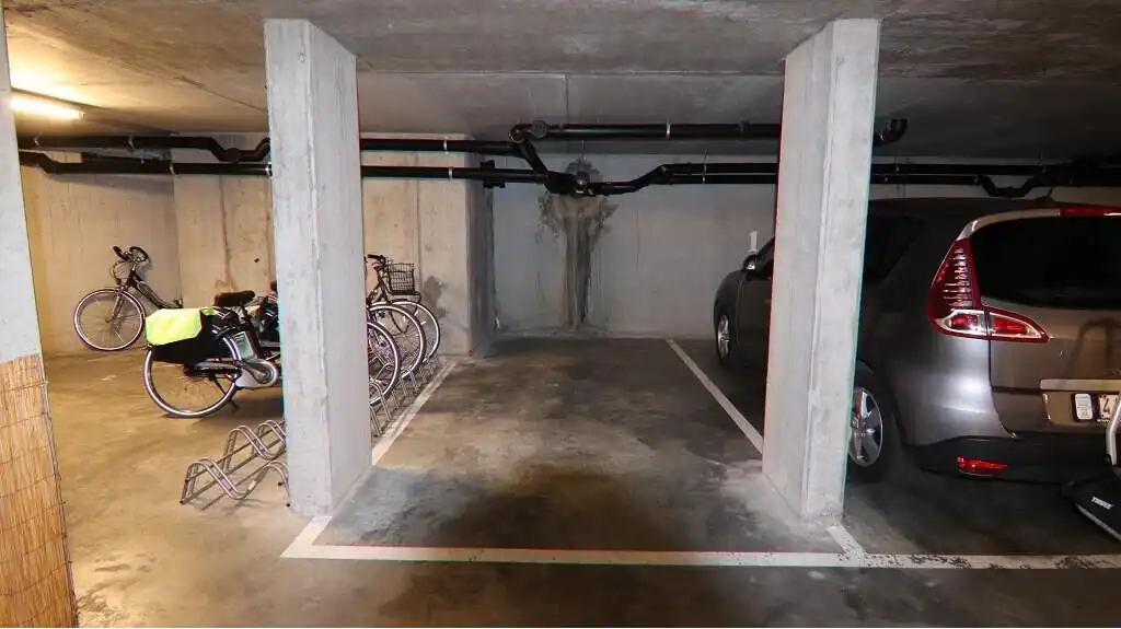 Ondergrondse autostandplaats te koop in Sint-Andries Brugge foto 2