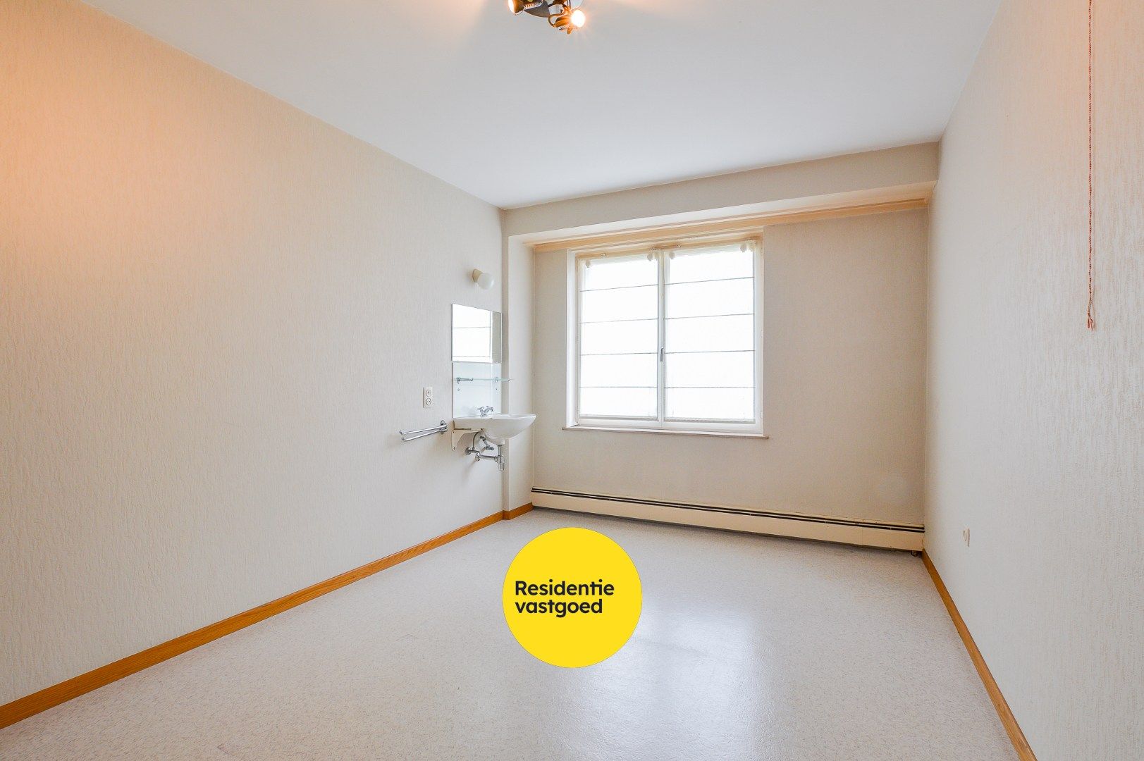 Ruim appartement op toplocatie met 3 slpks én garage in Sint-Andries foto 11