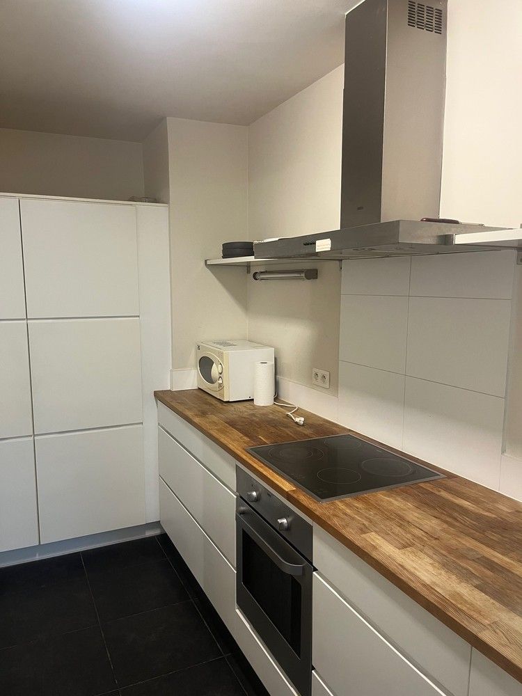 Mooi en ruim appartement met 2 slk, berging en gesloten garage aan het centrum van Genk! foto 16