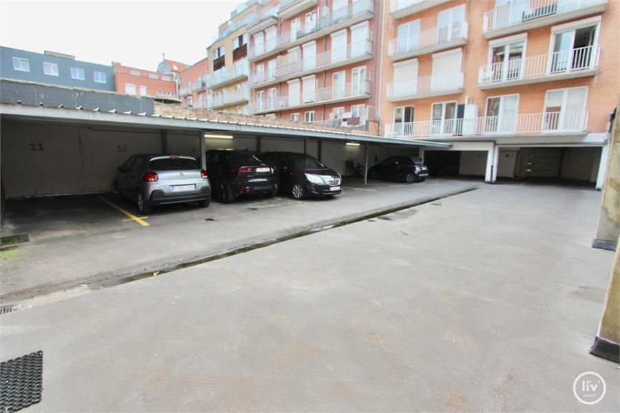 Ongemeubeld 2-slaapkamer appartement aan de zonnekant van de Leopoldlaan, op wandelafstand van het strand en de winkels. foto 21