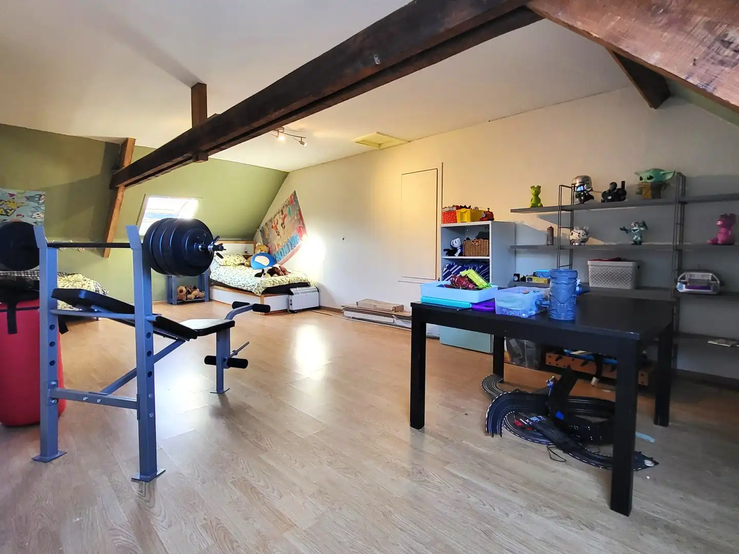 Verrassend ruime, instapklare woning met 3 slaapkamers en zuidger. tuinzone met terras. foto 14