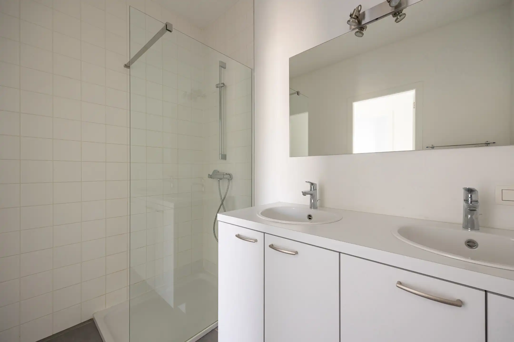 Appartement met 2 slaapkamers + autostaanplaats + ruim terras met een fantastisch panorama foto 19