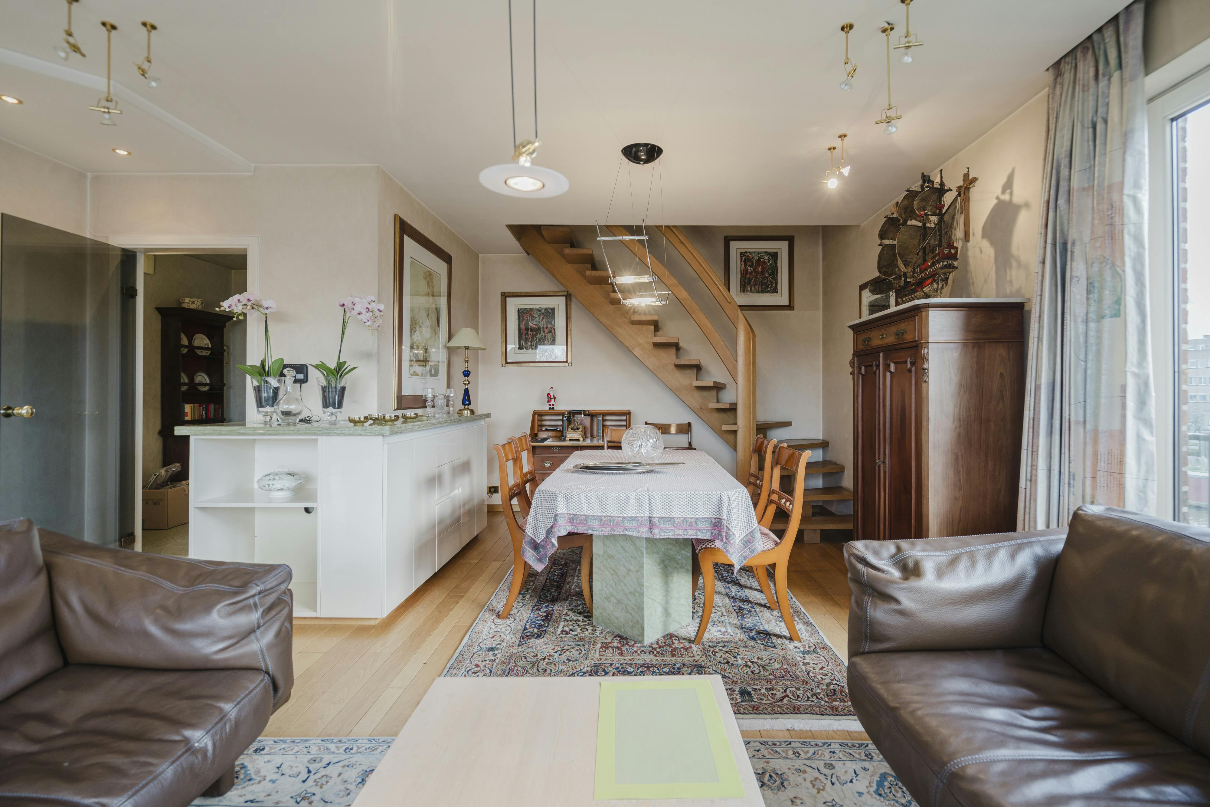 Ruim appartement met 3 slaapkamers en zicht op de Leie te koop in Kortrijk! foto 6