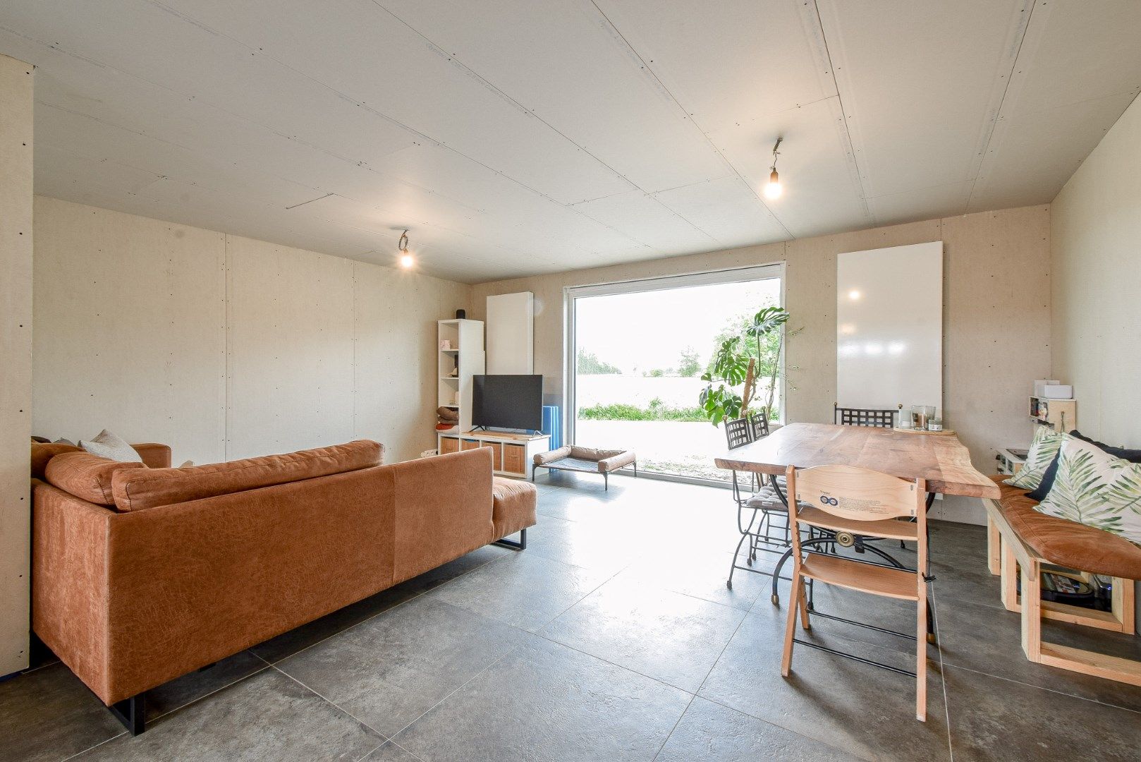 Strakke instapklare woning met rustige locatie foto 5