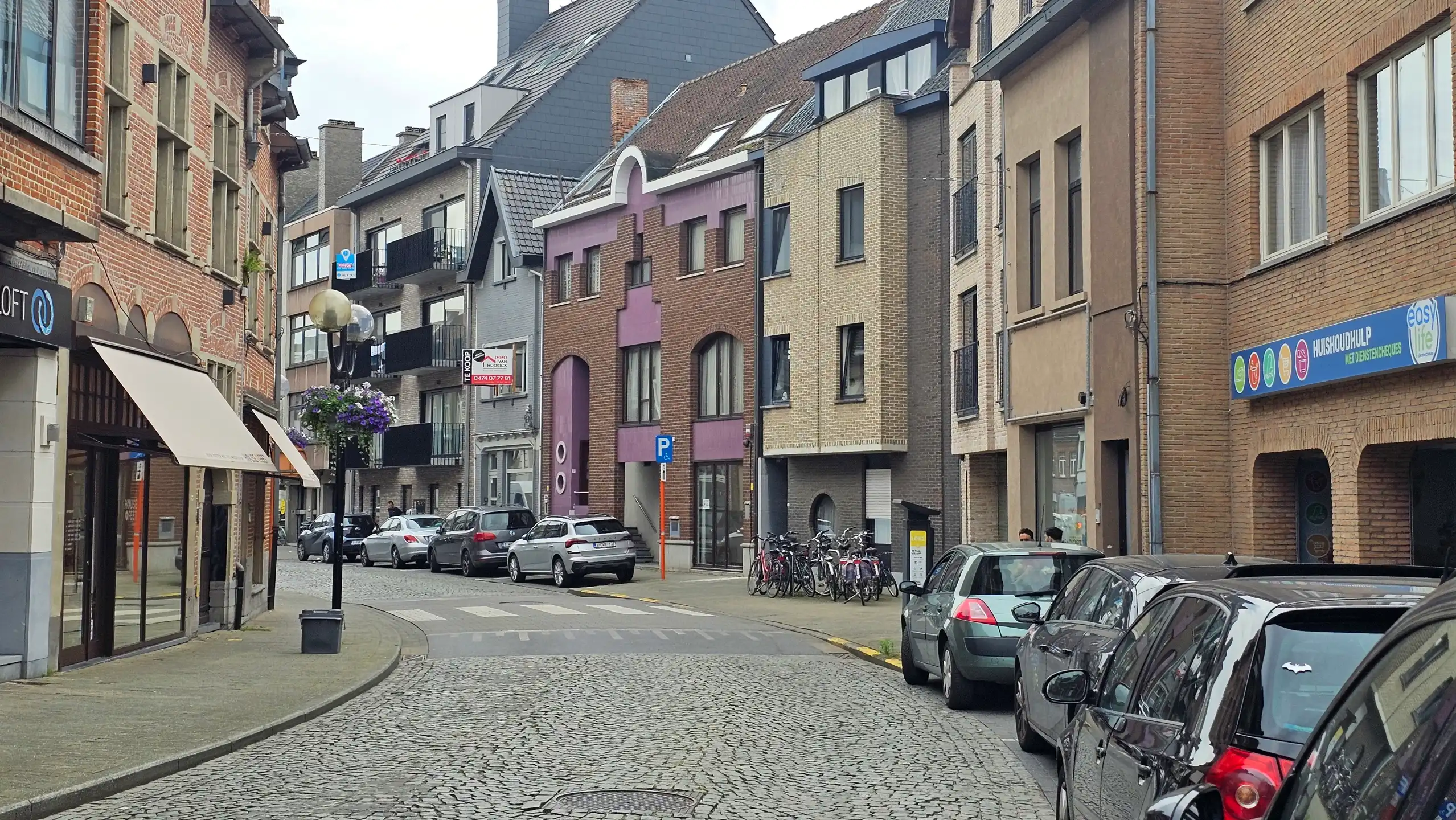 Centraal gelegen handelsruimte vlakbij de Markt van Lokeren foto 2