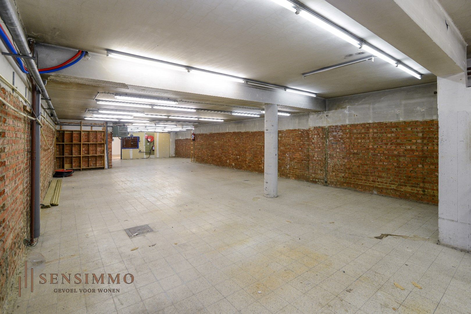 Ruim Handelspand van 766 m² op AAA locatie foto 14