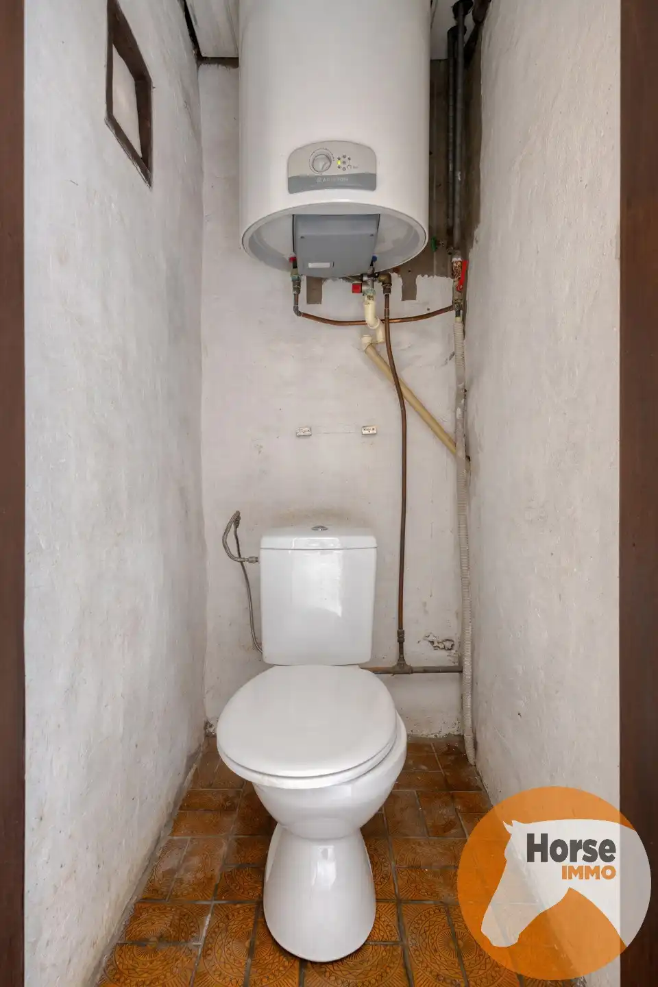 LOKEREN - Ruime, te renoveren woning met opslagmogelijkheden foto 32