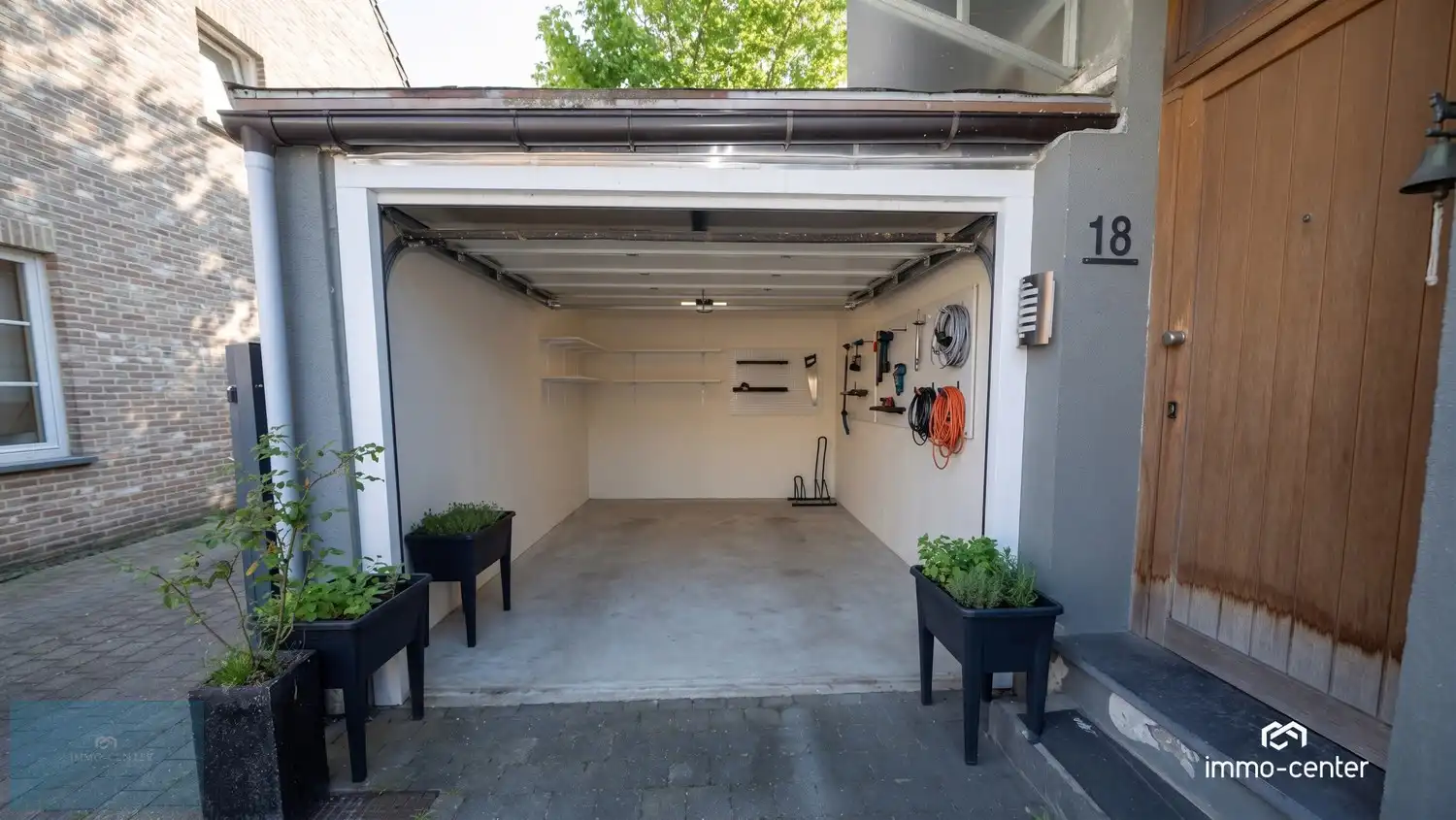 COMMERCIEEL HANDELSPAND (60m²) MET VERNIEUWDE WOONST (2 SLPK) EN GARAGE IN DE BRUISENDE STALENSTRAAT foto 20