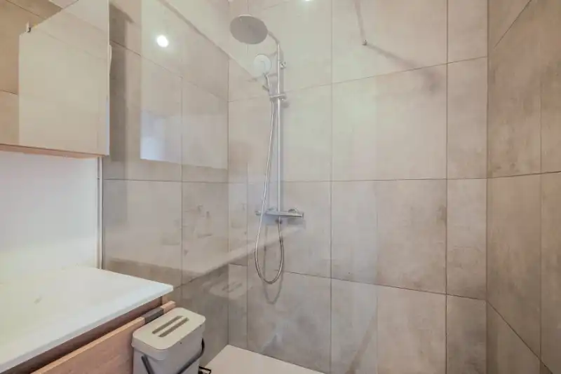 Gerenoveerde woning voor combinatie wonen/werken foto 12
