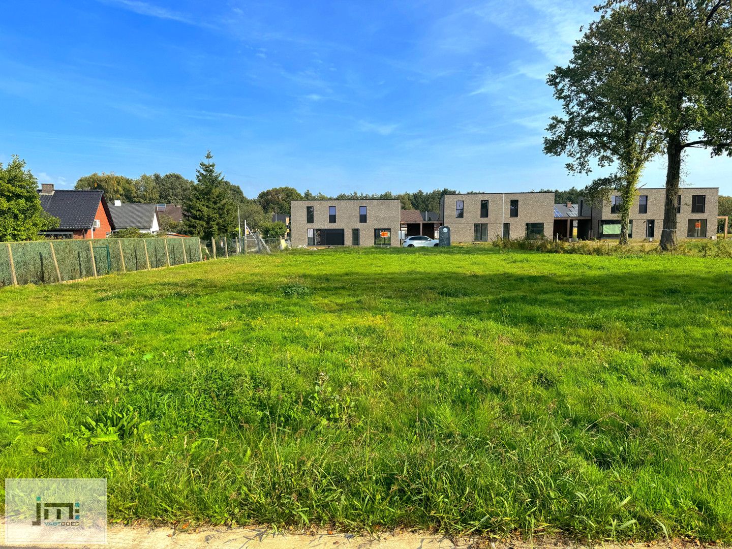 Bouwgrond voor open bebouwing zonder bouwverplichting foto {{pictureIndex}}