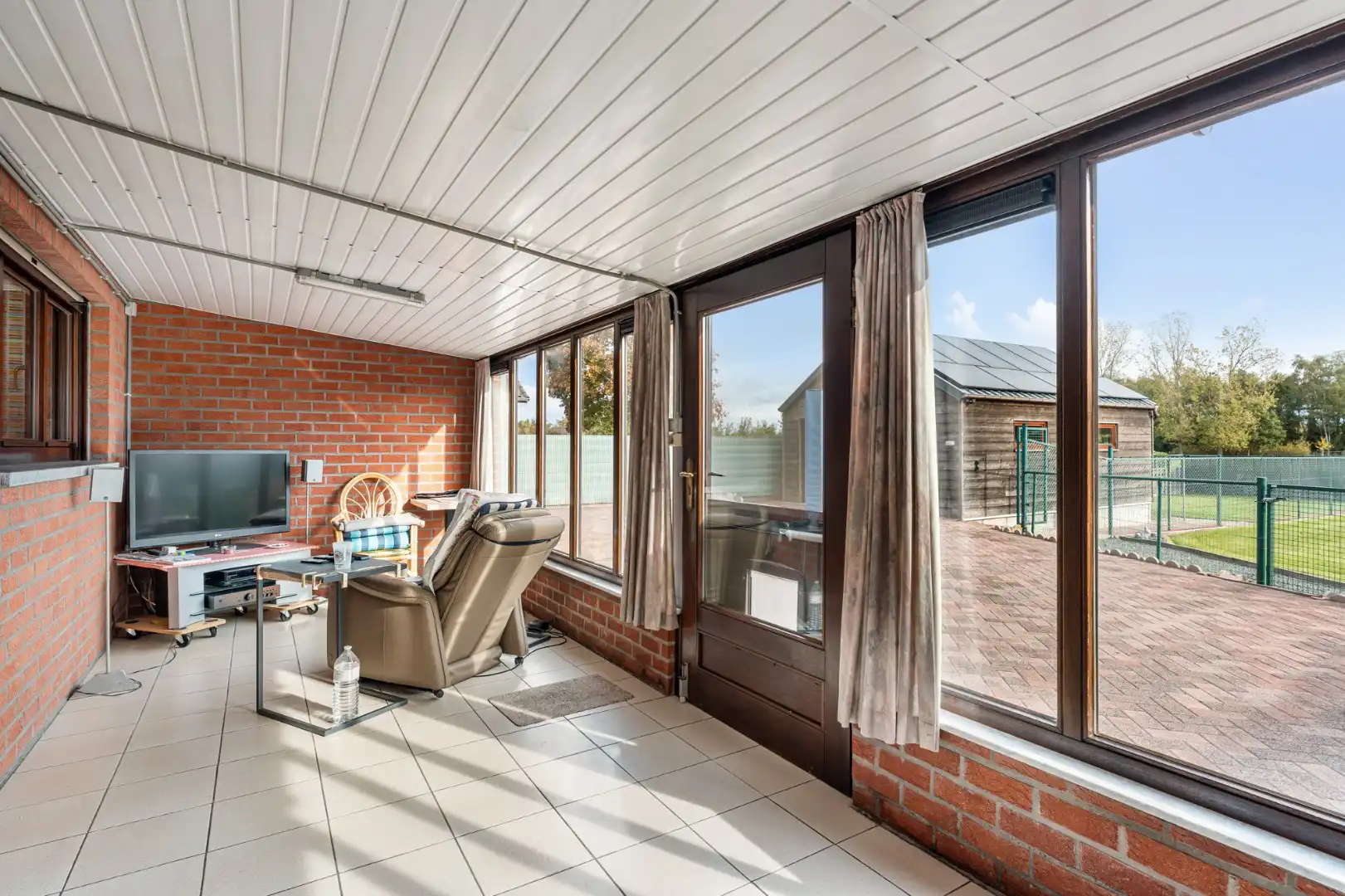 Verzorgde gezinswoning op een perceel van 9a08ca, gebouwd in 1988 op een rustige locatie nabij het centrum van Neeroeteren!  foto 17