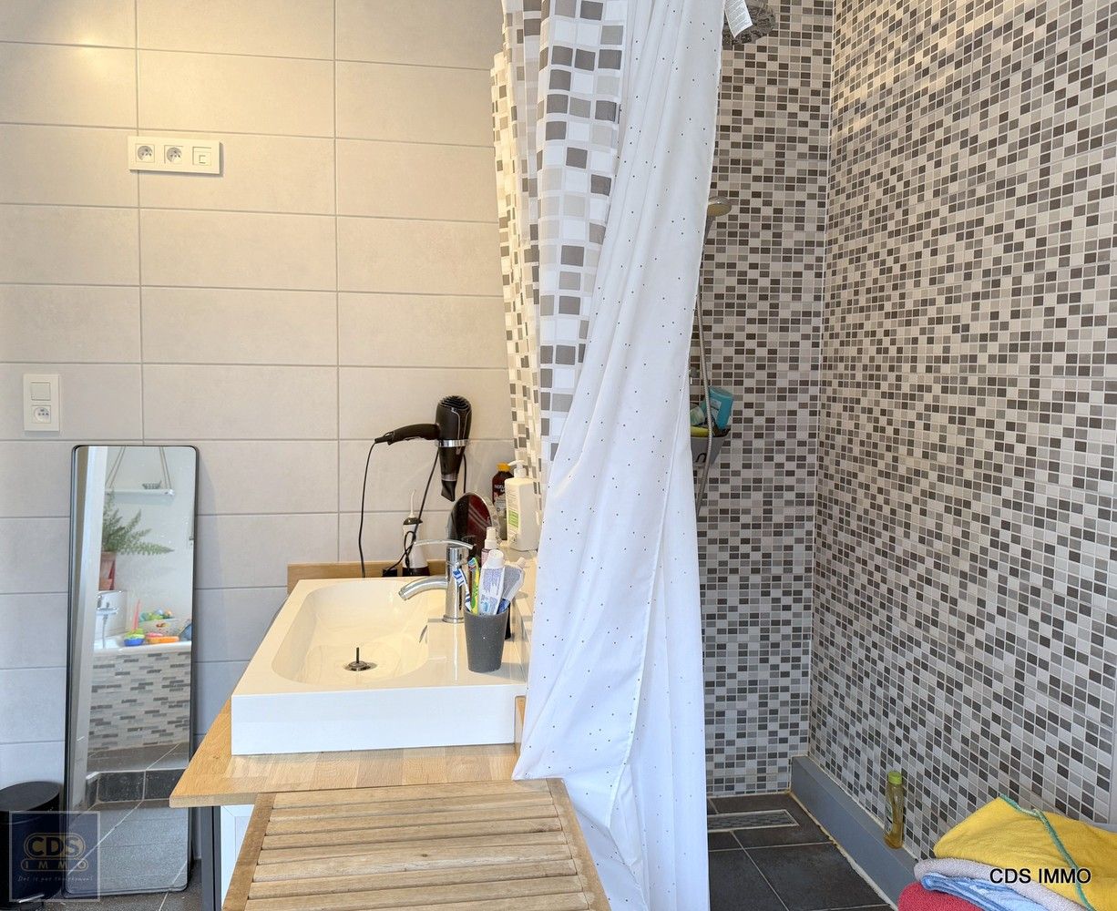 Woning met magazijn foto 14