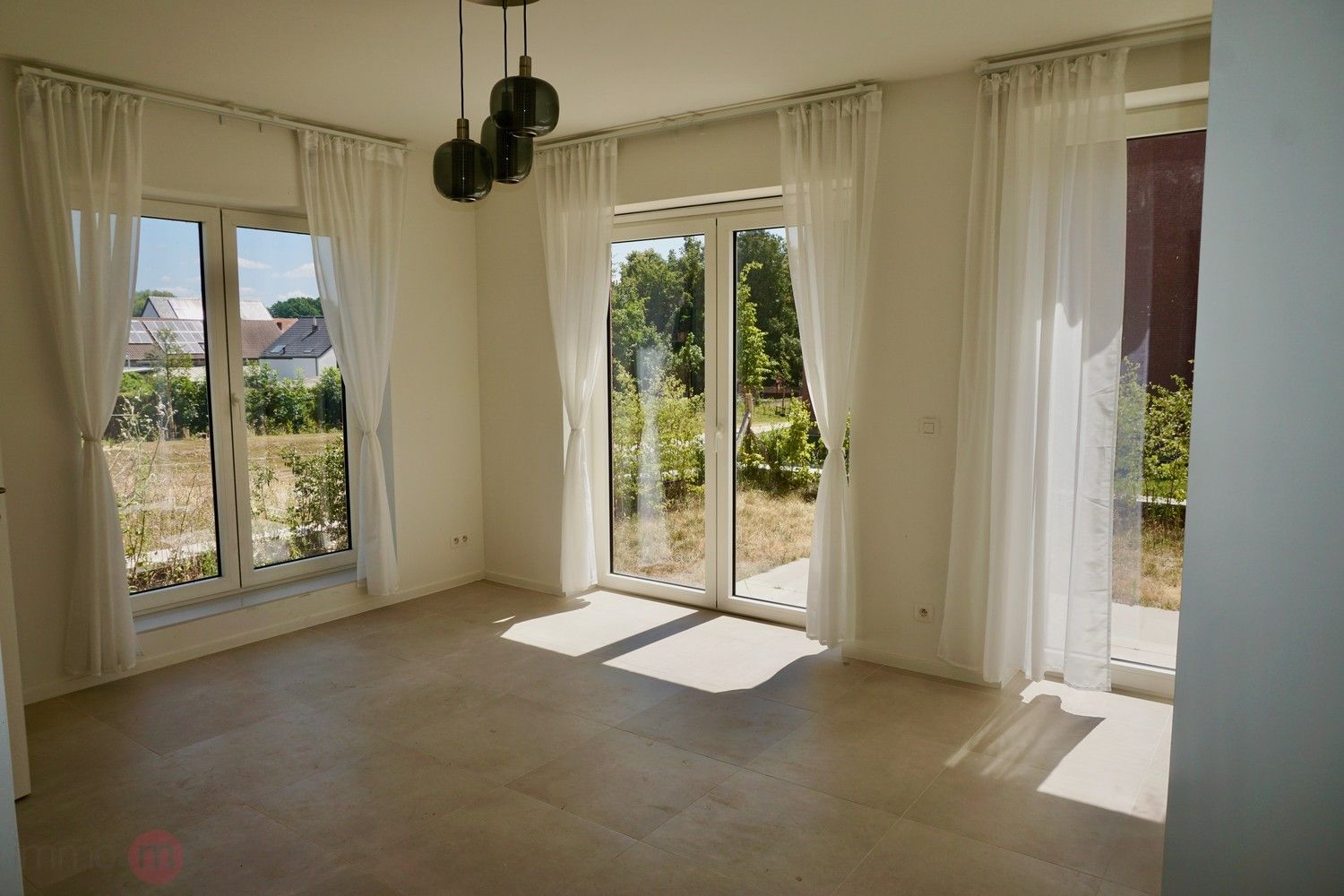 Nieuwbouwwoning te huur met 3 slaapkamers, tuin en parkeerplaats foto 4