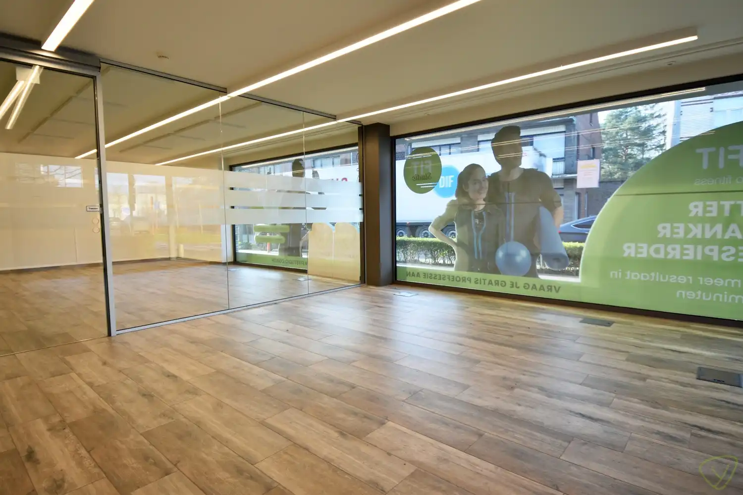 Handelspand op een centrale ligging in Waarschoot foto 3