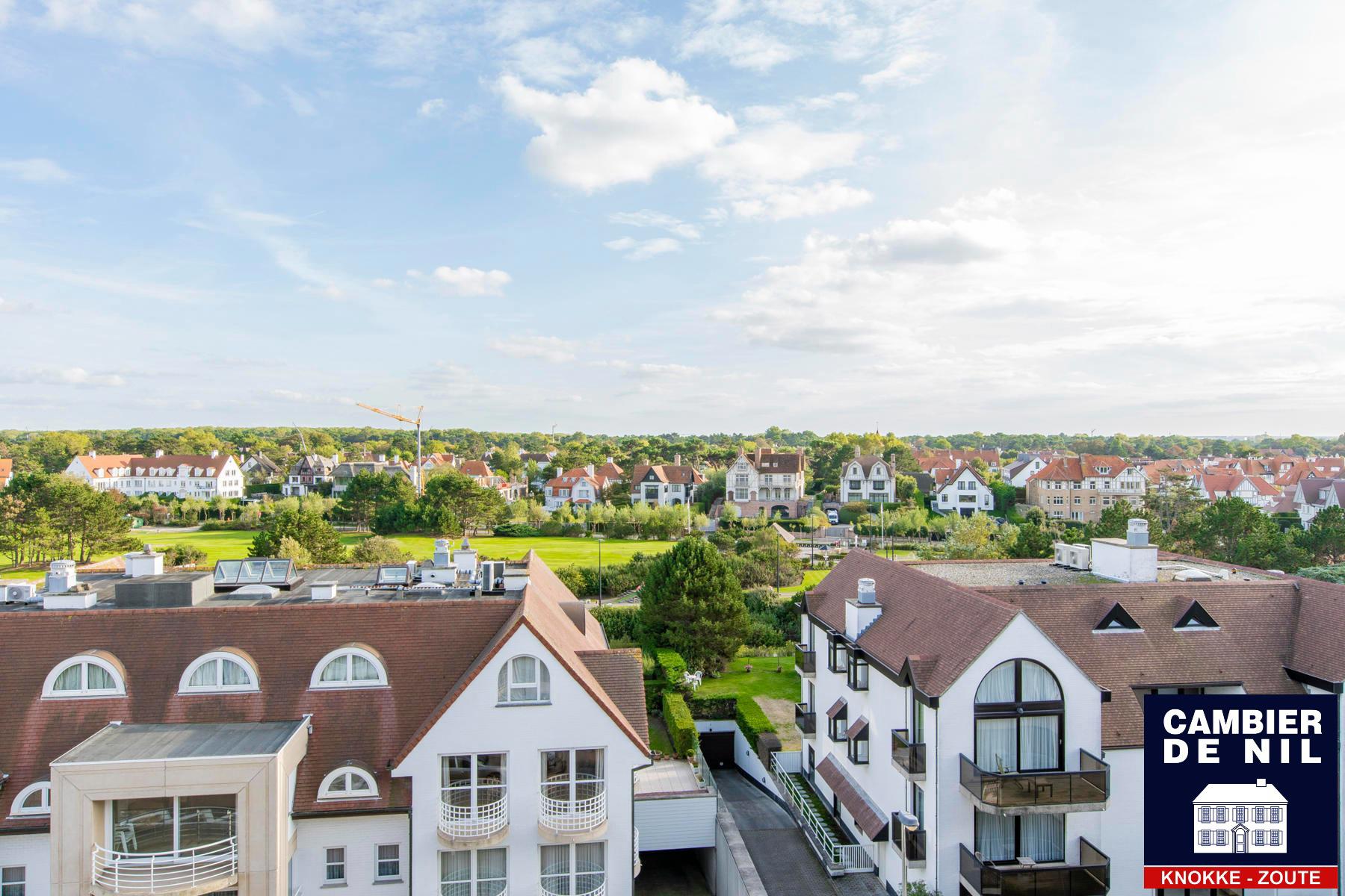 Superieur appartement met mooiste zicht van de Kustlaan over het Zoute en de Approach golf! foto 2