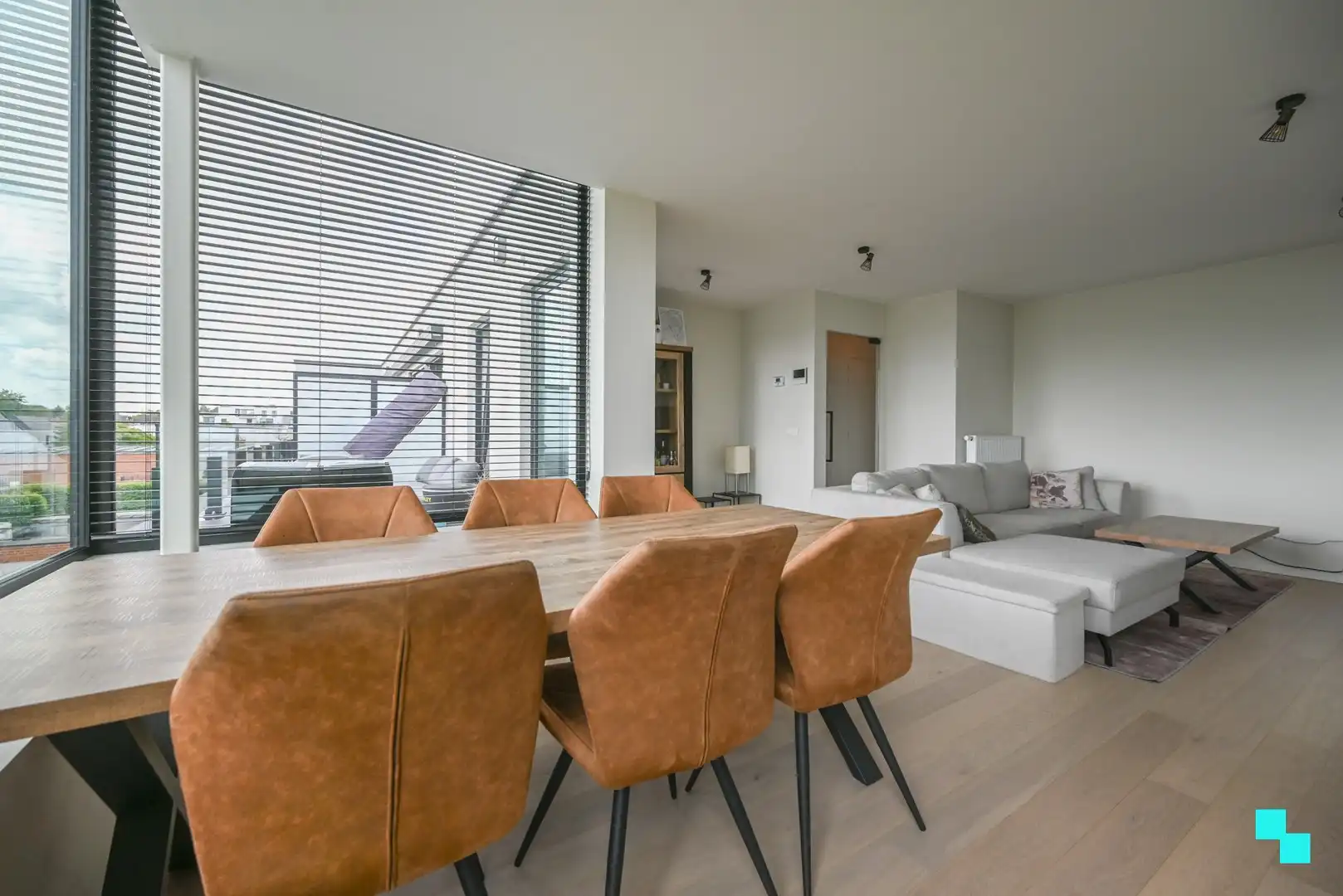 Nieuwbouw tweeslaapkamerappartement met garagebox in centrum Lendelede foto 8