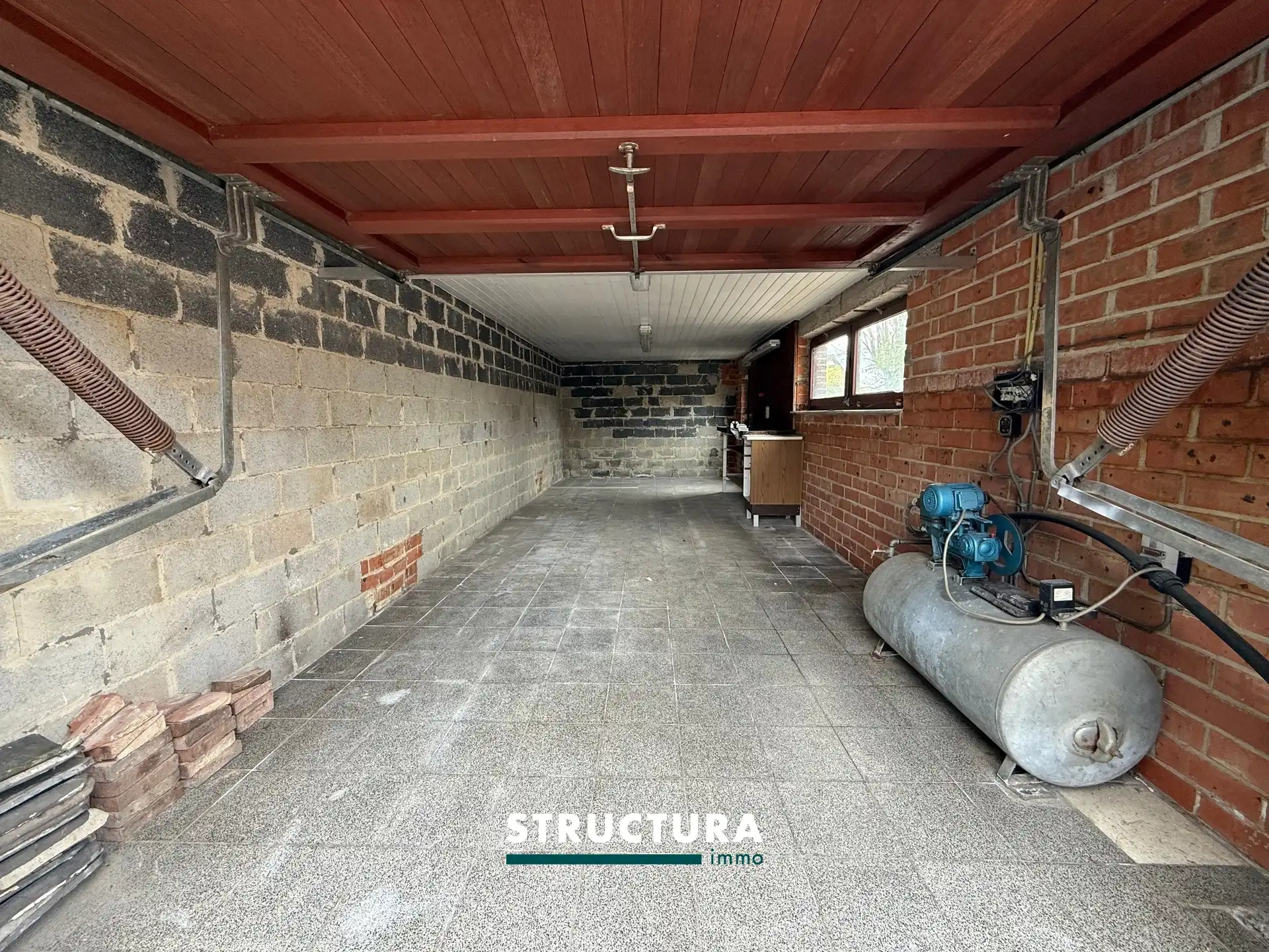 Woning met garage en ruime zolder foto 14