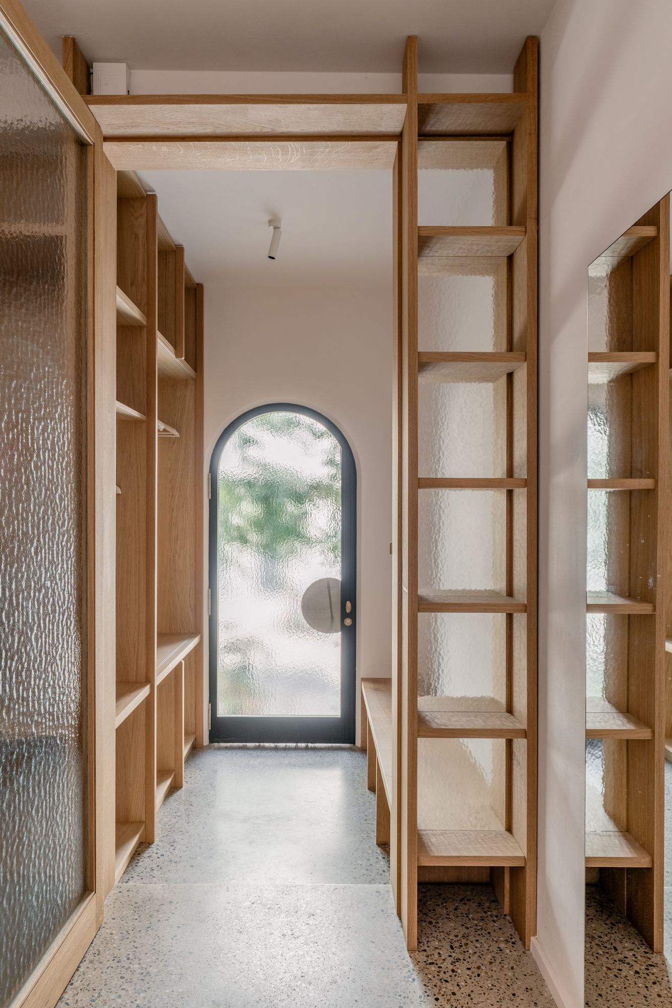 Magnifiek gerenoveerde woning met bostuin nabij het Moorkensplein foto 20