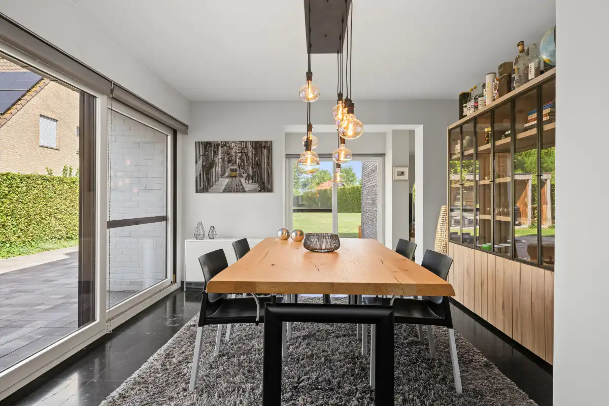 Riante, instapklare villa met tuinpaviljoen en garage op 1.065m² foto 3