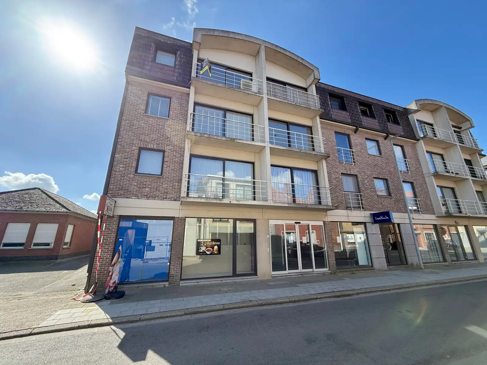 Instapklaar appartement met 2 slaapkamers en terrasje foto 24