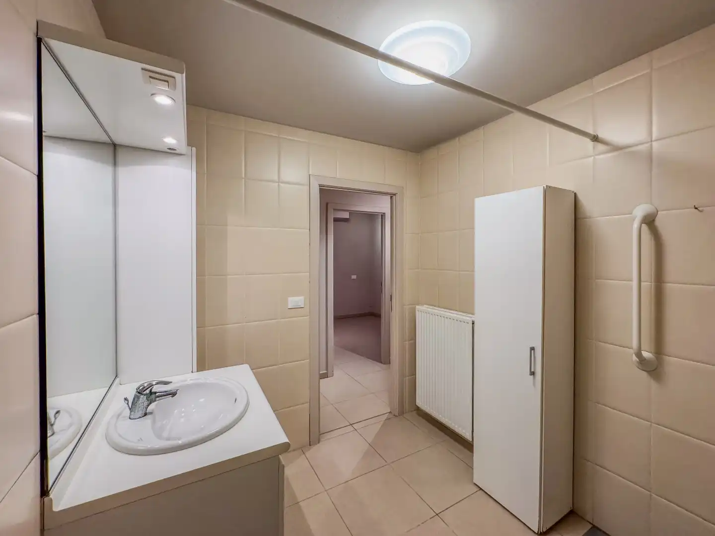 Gelijkvloers appartement met 2 slaapkamers in het centrum. foto 6