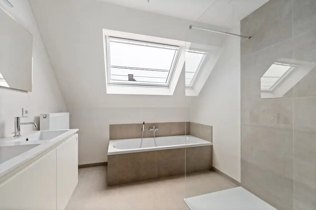 4 maisons neuves situées au calme à Wiers. foto 12