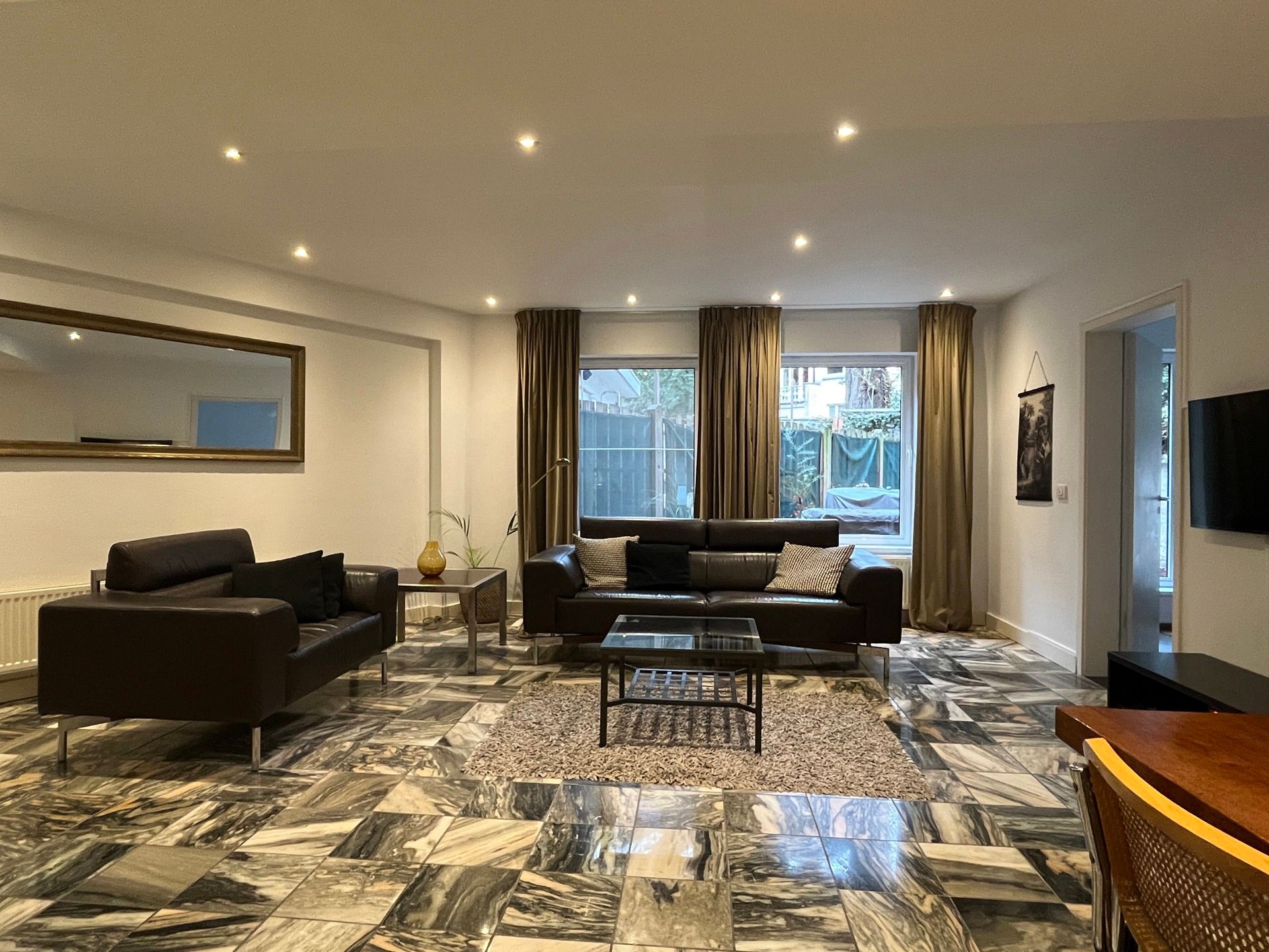 Prachtig gemeubeld appartement op toplocatie. foto 2