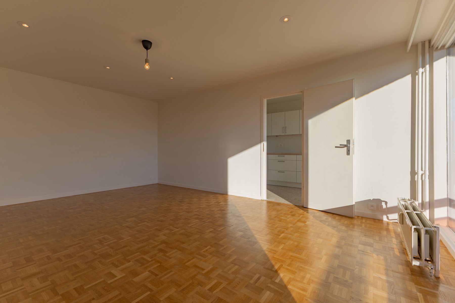 Vernieuwd appartement met 2 slaapkamers en een groot terras foto 9