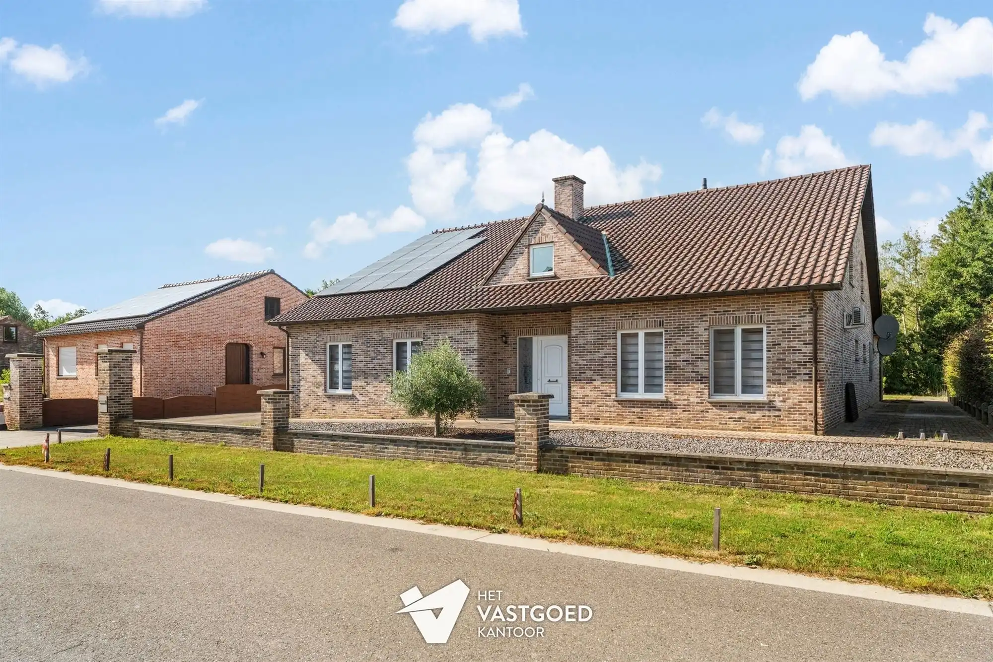 ZEER RUIME WONING MET 5 SLAAPKAMERS UITERST RUSTIG GELEGEN OP EEN PERCEEL VAN 1415 M² TE BERINGEN foto 33