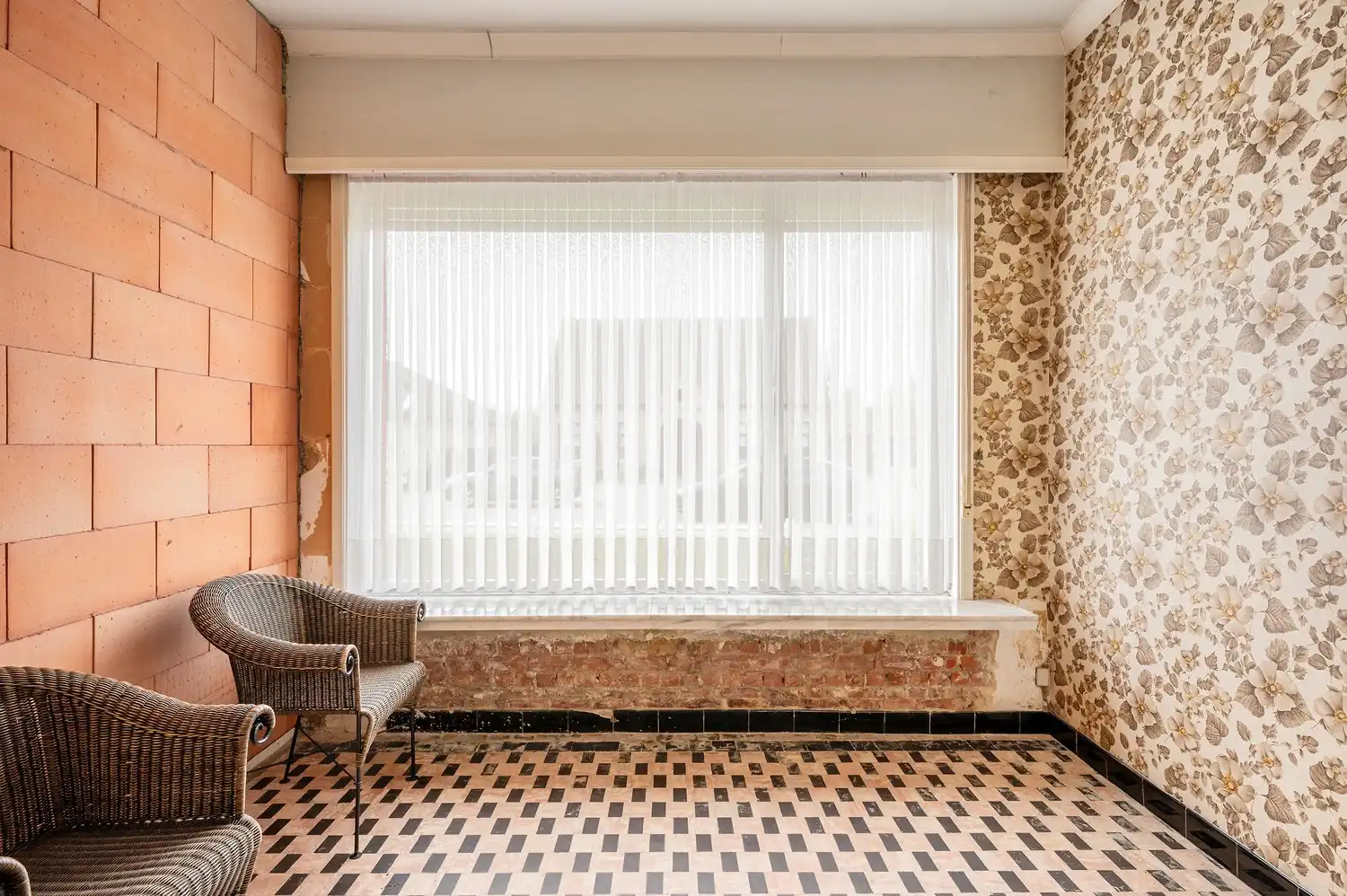 TE RENOVEREN WONING MET 3 SLPKS, PRACHTIGE TUIN + ACHTERLIGGENDE STAANPLAATS foto 13