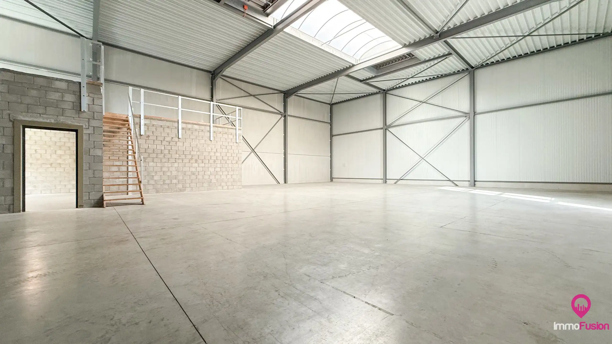 Recente, instapklare magazijnruimte van 440 m² te Houthalen! foto 16