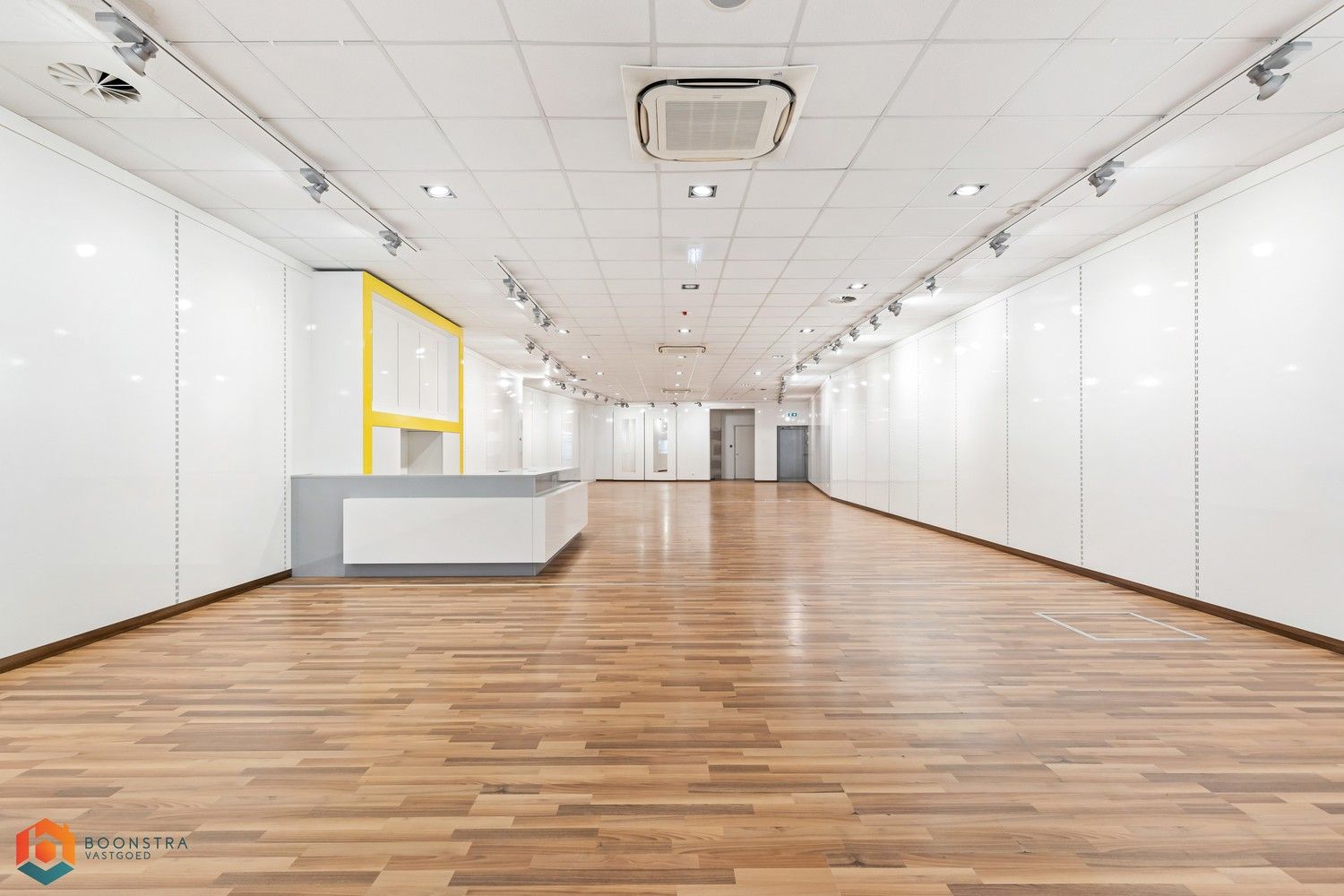 Ruim handelsgelijkvloers op een uitstekende locatie te Heist-op-den-Berg foto 6