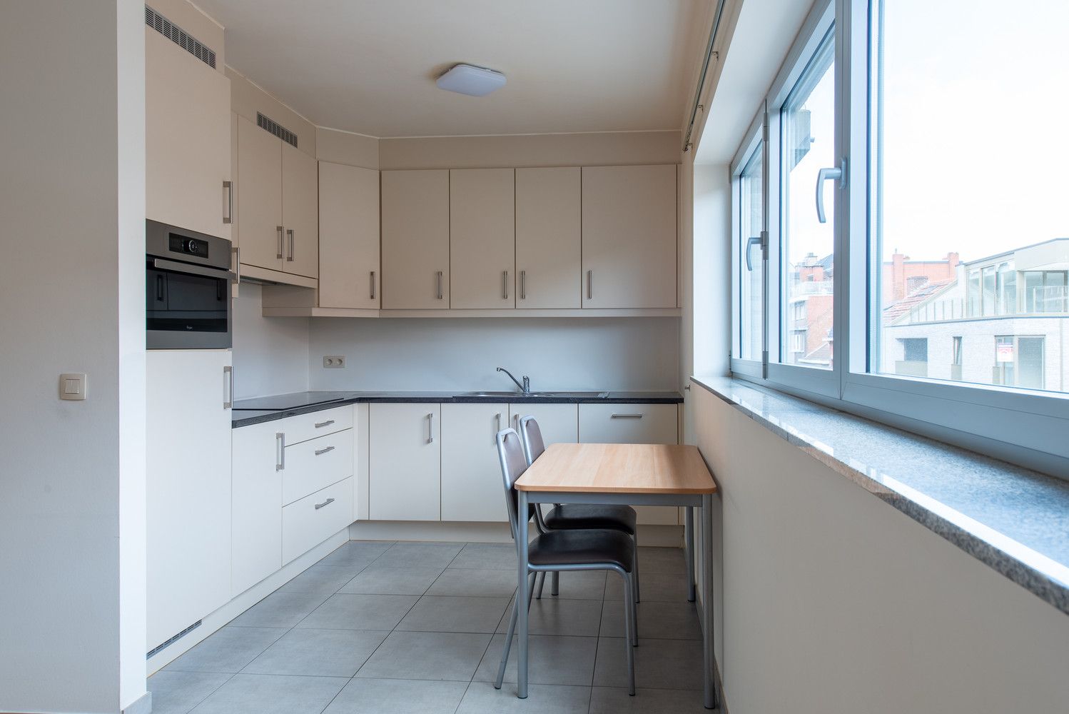 Appartement met 2 slaapkamers in het centrum van Genk foto 7