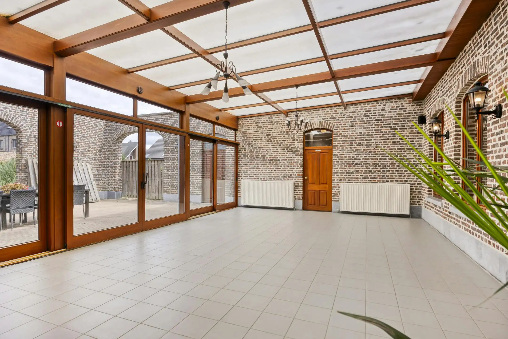 Handelshuis met café en feestzaal + bouwgrond te koop in Tongerlo  foto 14