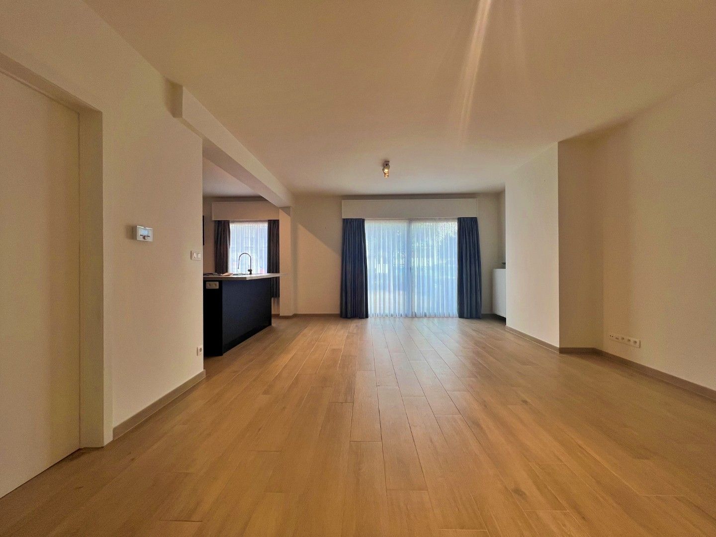 Vernieuwd gelijkvloers appartement met tuin en garage – Evergemsesteenweg 119, Wondelgem 🌿🚲 foto 3