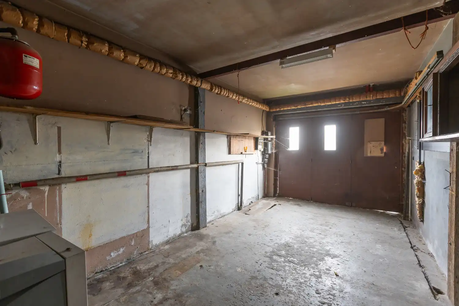 Te renoveren woning op uitstekende locatie foto 12