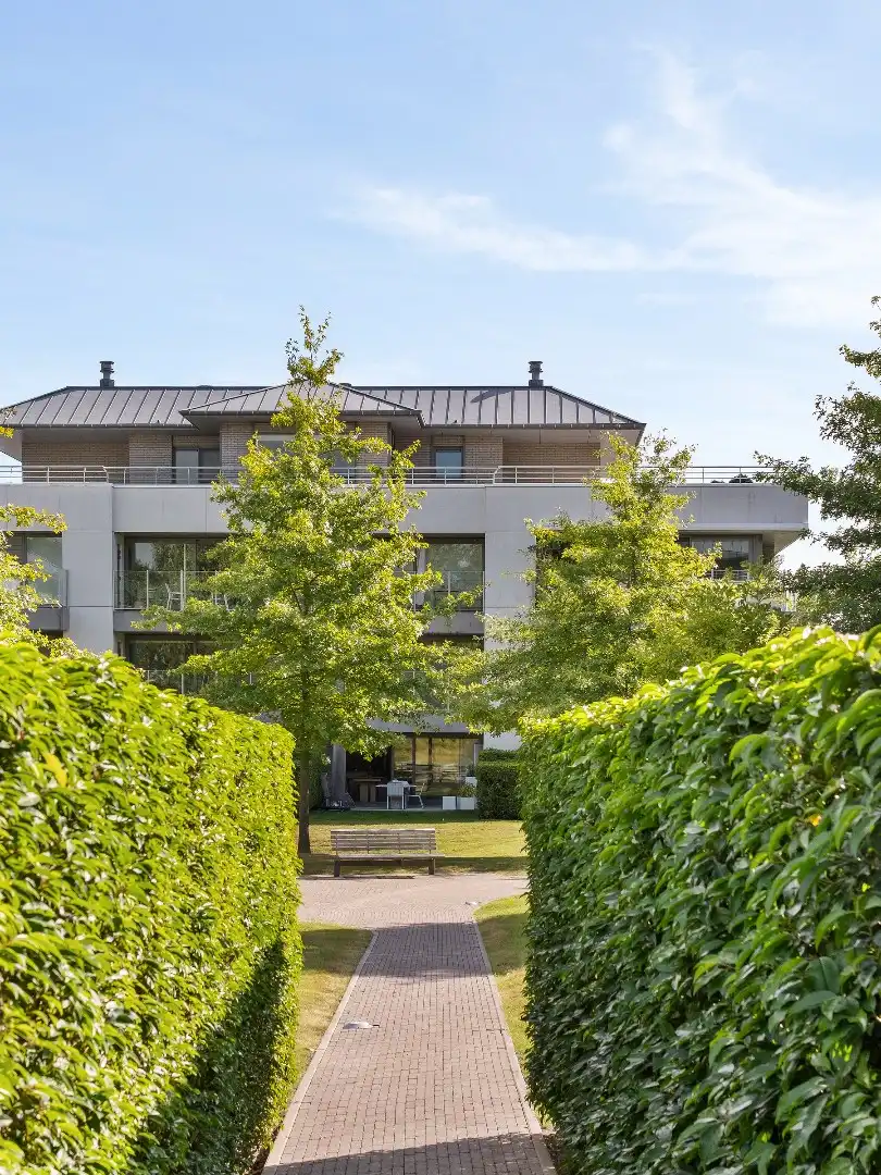 LUXE APPARTEMENT IN EEN OASE VAN RUST & GROEN foto 2