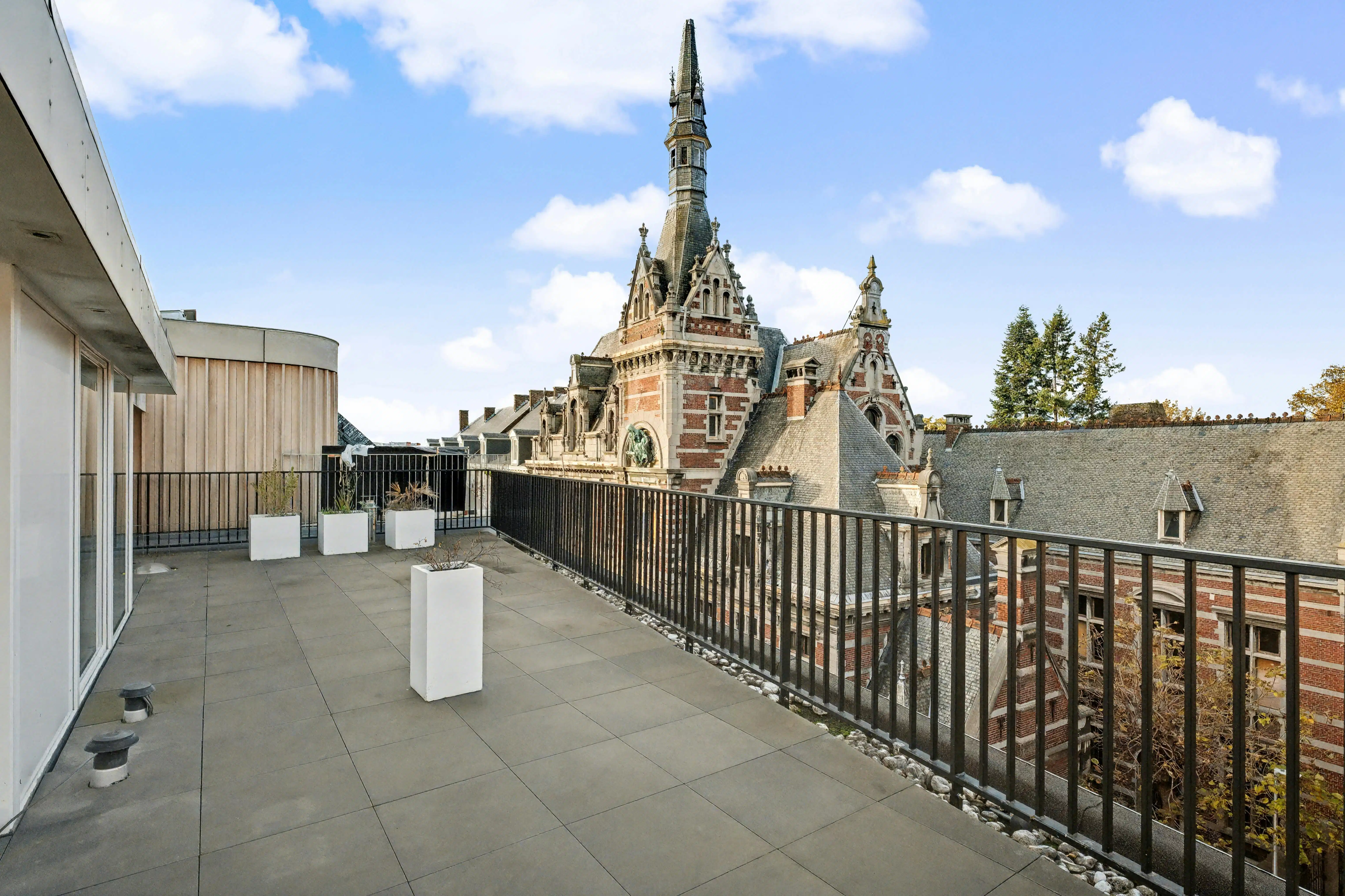 Exclusief duplex-penthouse met adembenemend terras in hartje Hasselt foto 16