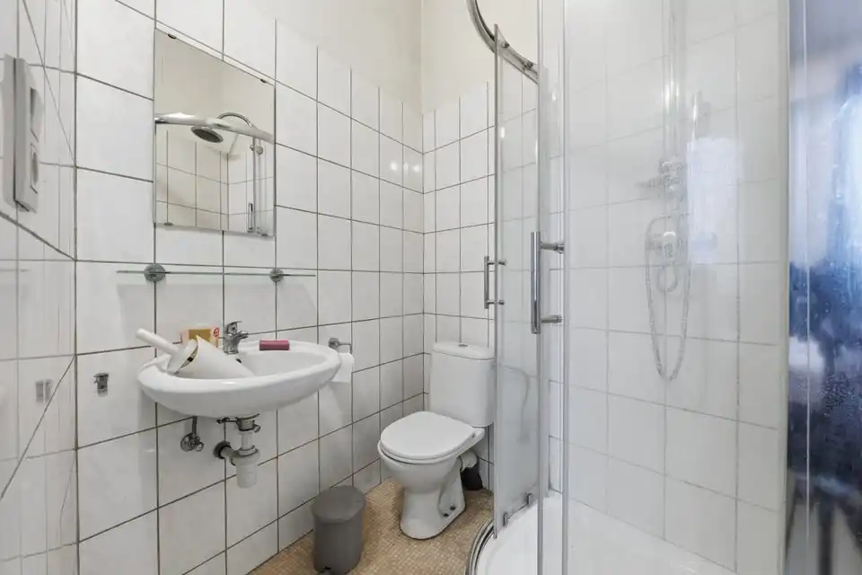 KARAKTERVOL PAND MET AUTHENTIEKE UITSTRALING EN VEEL POTENTIEEL IN TONGEREN foto 33