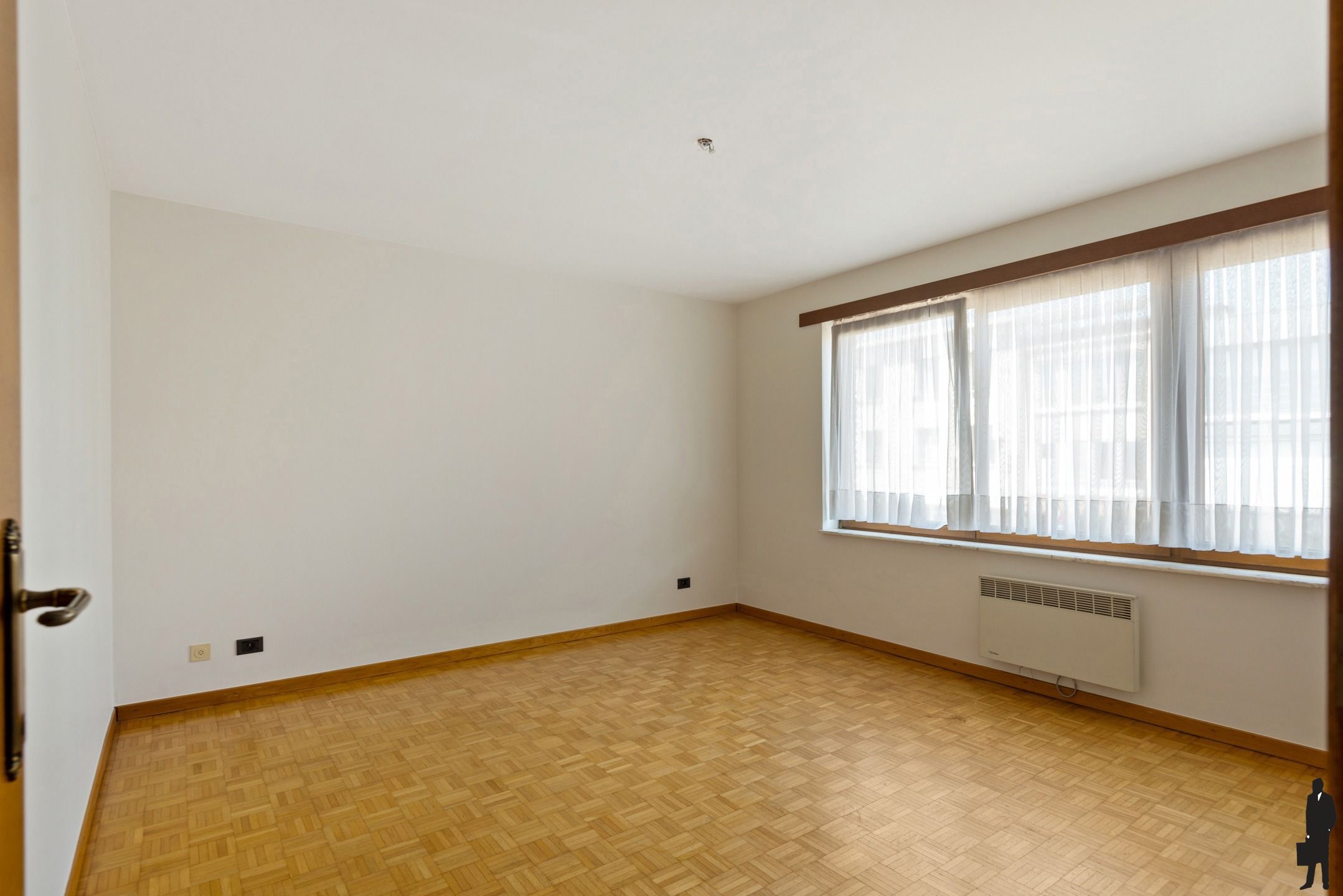 Ruim appartement met 2 slpks, kelderberging en zuid terras foto 14