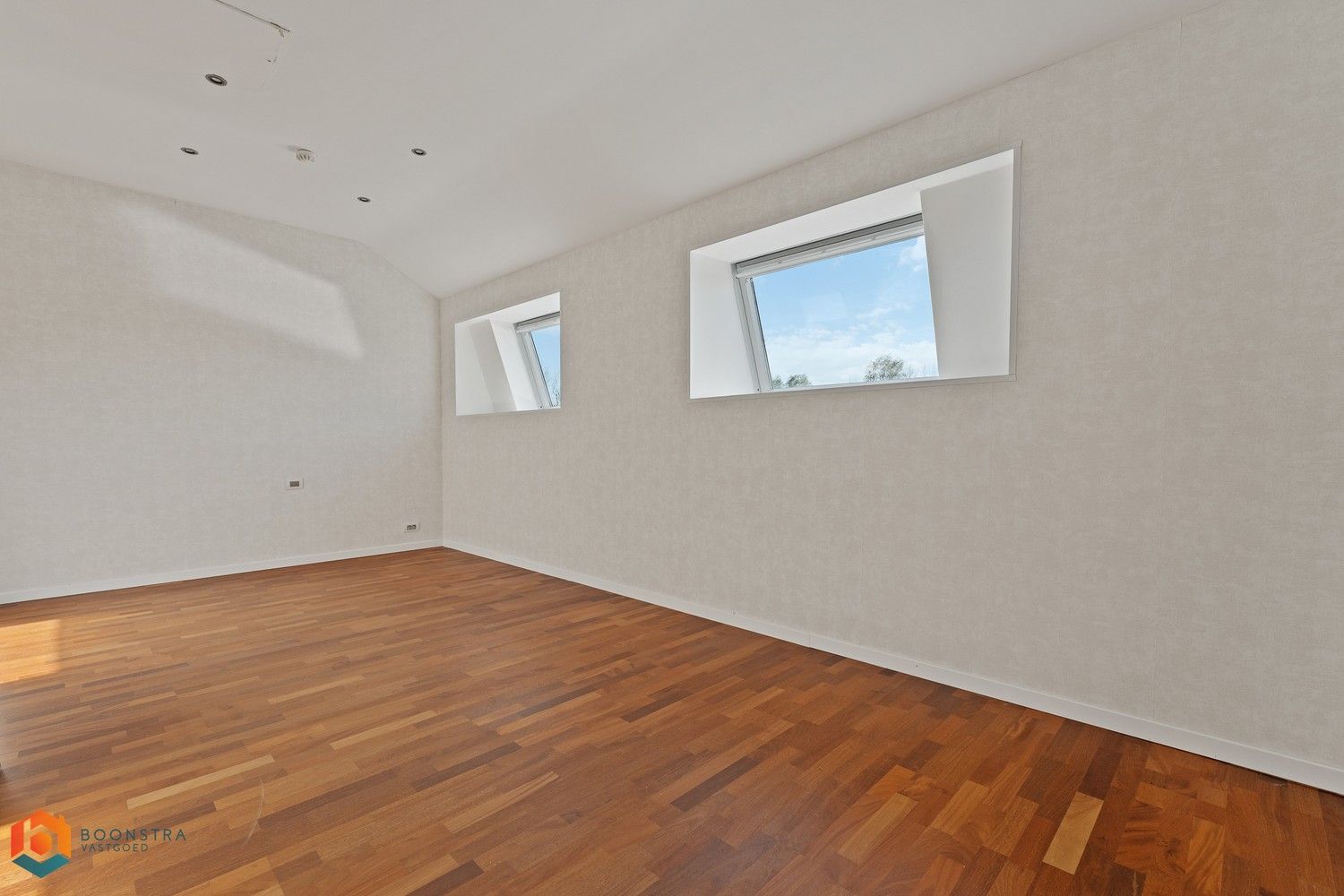 Handelspand met woonst en ruime parking op een perceel van 2592 m² te Rotselaar foto 23